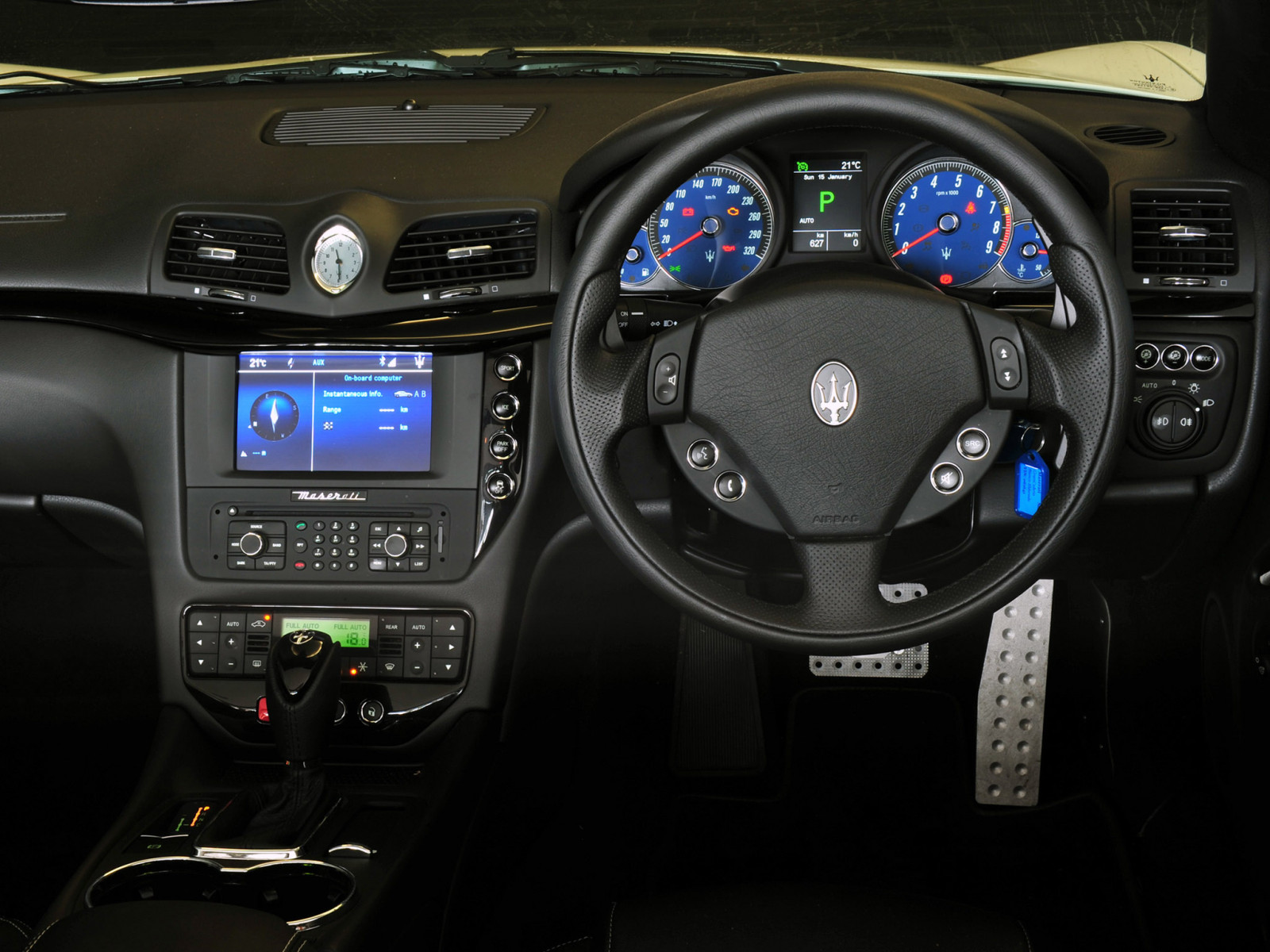 auto, vozidlo, Maserati, volant, limuzína, 2012, netcarshow, netcar, obrázky vozidel, photo auto, kolo, GranCabrio Sport Australian version, pozemní vozidla, automobilový exteriér, automobil make, luxusní vůz, rodinný vůz, kompaktní vůz, výkonné auto, sportovní užitkové vozidlo, střední velikost auta