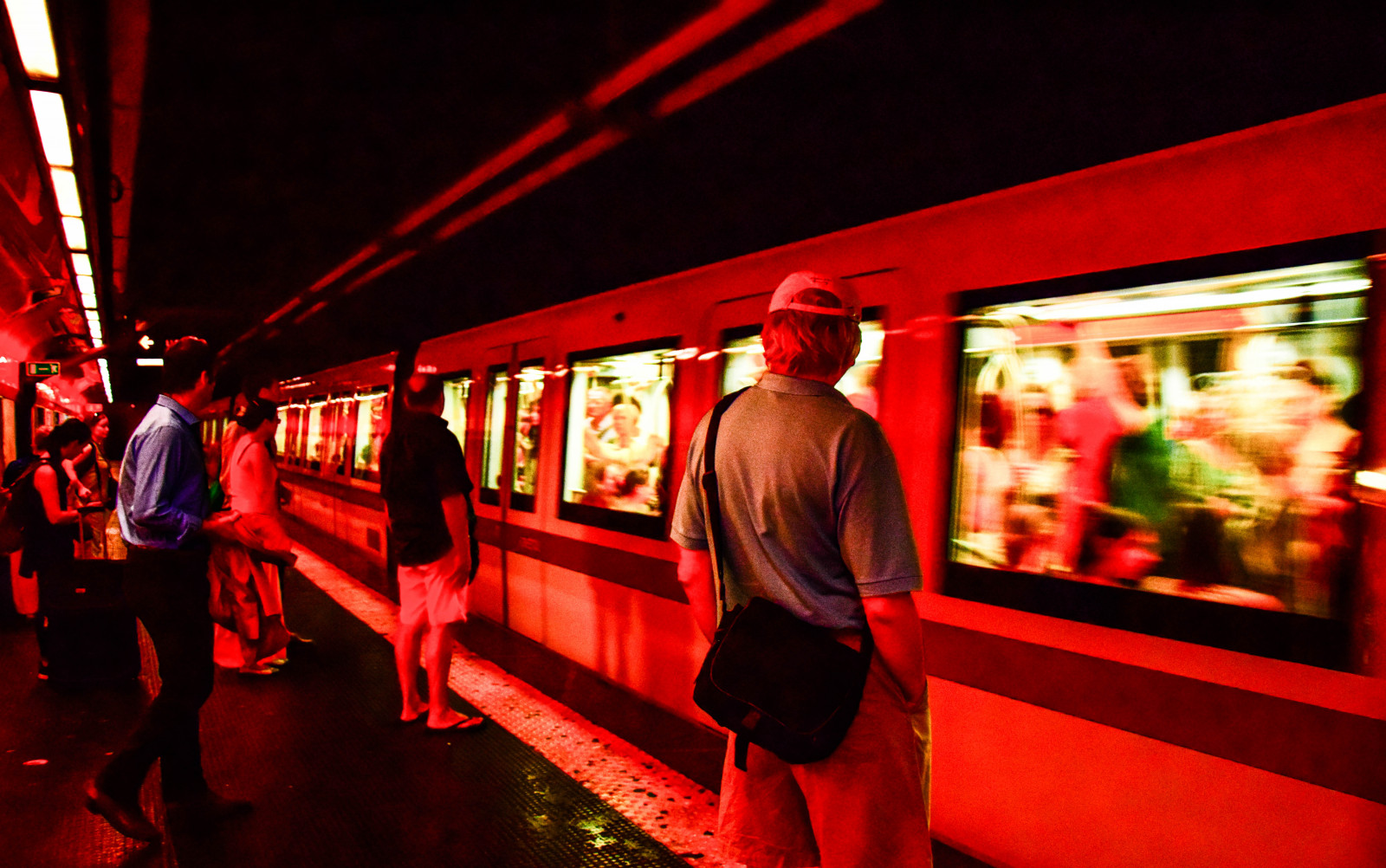 město, Itálie, noc, architektura, starověký, Červené, vlak, Evropa, Řím, metro, barva, rom, pradávné město, roma, italien, vlakové nádraží, fáze, Barberini, tunnelbana, dav, hudební divadlo, noční klub