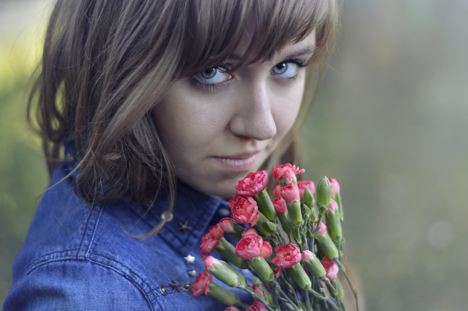 květiny, modrý, moře, portrét, žena, bílý, rostlina, květ, oko, Příroda, voda, dívka, Krásná, počasí, Mládí, nos, 50mm, oči, Nikon, přítel, den, přátelství, venkovní, kvalitní, Pozadí, mladý, Polsko, polska, rty, NIKKOR, choulostivý, čistý, 18f