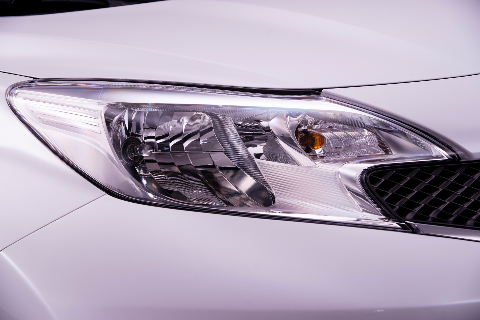 auto, vozidlo, Nissan, limuzína, netcarshow, Netcare, obrázky vozidiel, photo auto, 2014, Poznámka E12, pozemné vozidlá, automobilového dizajnu, automobilový exteriér, automobil make, rodinný automobil, nárazník, športové úžitkové vozidlo, mriežka, stredná veľkosť auta, svetlomet
