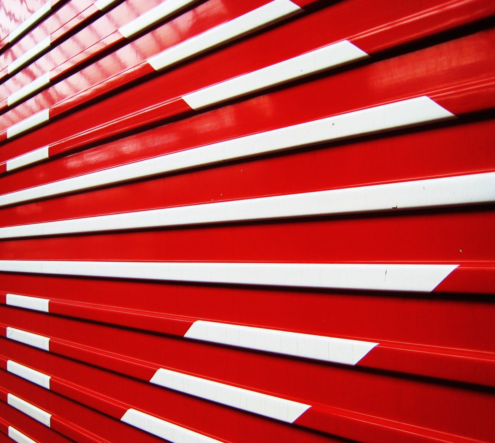 Červené, bílý, abstraktní, čáry, vlak, umělecký, výraz, SBB, Soe, themoulinrouge, firstquality, 35faves, 25faves, abigfave, aplusphoto, favemegroup7, diamondclassphotographer, megashot, theunforgettablepictures, colourartaward, abstractartaward, thegardenofzen, thegoldendreams, goldstaraward, world100f, thetowerofpriapus