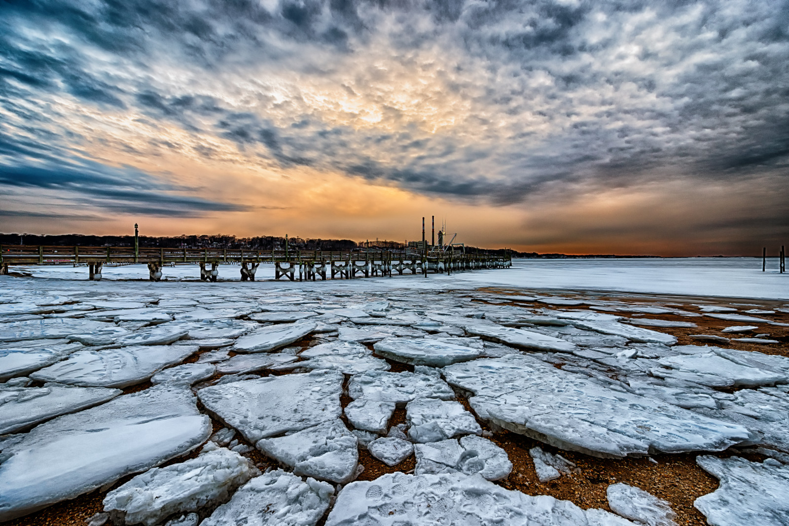 sollys, træer, landskab, båd, solnedgang, hav, vand, kyst, afspejling, himmel, sne, vinter, fotografering, skyer, strand, solopgang, berolige, is, aften, morgen, HDR, havn, horisont, Nikon, dok, skumring, Fryser, KUNST, Sky, stormfuld, træ, overskyet, daggry, NewYork, Frosset, ny, D800E, photographersontumblr, nikond800e, 1424, li, lang ø, Liny, originalphotography, retinaresolution, artistsontumblr, lensblr, nikon1424f28, meteorologisk fænomen, portjefferson, portjeffersonharbor, sunet, seawolfe