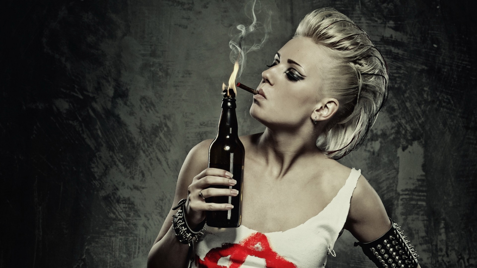 čierna, Model, portrét, gitara, hudobník, móda, človek, pankáč, gitarista, spev, Molotov, krása, žena, slecna, tma, fotenie, goth subkultúry, brnkacie nástroj, strunový nástroj