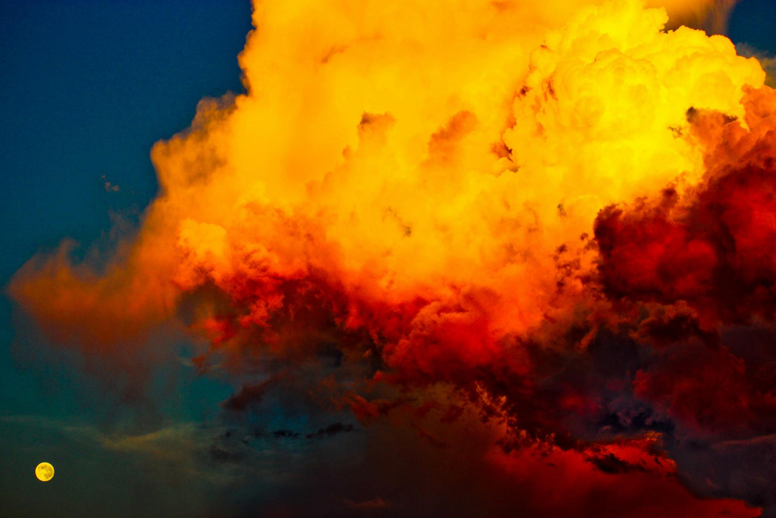 modrý, západ slunce, Červené, nebe, oranžový, Měsíc, bouřka, UMĚNÍ, Krásná, žlutý, mraky, krajina, oheň, šílený, šílený, Nebraska, barvitý, nebe, Spojené státy, prostor, kouř, peklo, sen, snění, sny, Lincoln, šílenství, snílek, lincolnnebraska