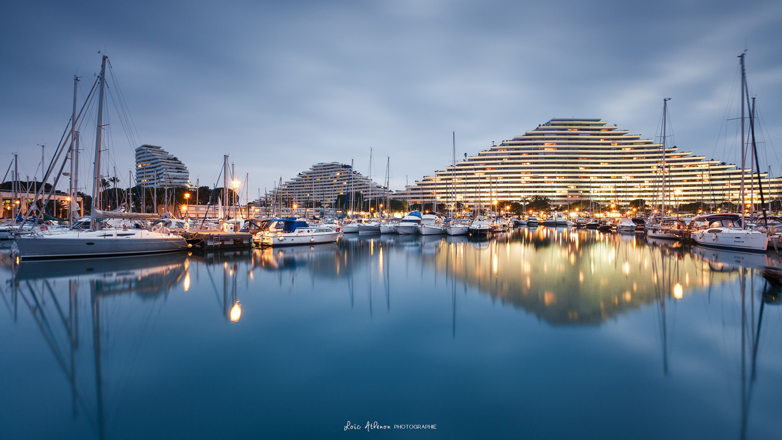 Marina, odraz, voda, vodní, přístav, tělo z vody, nebe, dok, loď, večer, soumrak, ráno, přístav, moře, město, loď, plavidlo, uklidnit, panoráma města, západ slunce, Cestovní ruch, osobní loď, kanál, horizont, noc