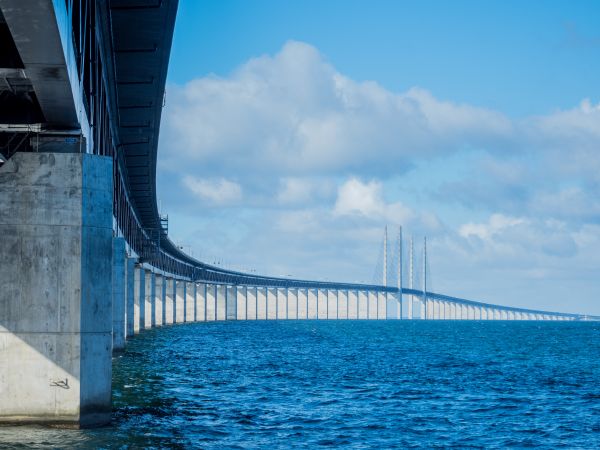 sea,water,blue,bridge,vacation,horizon