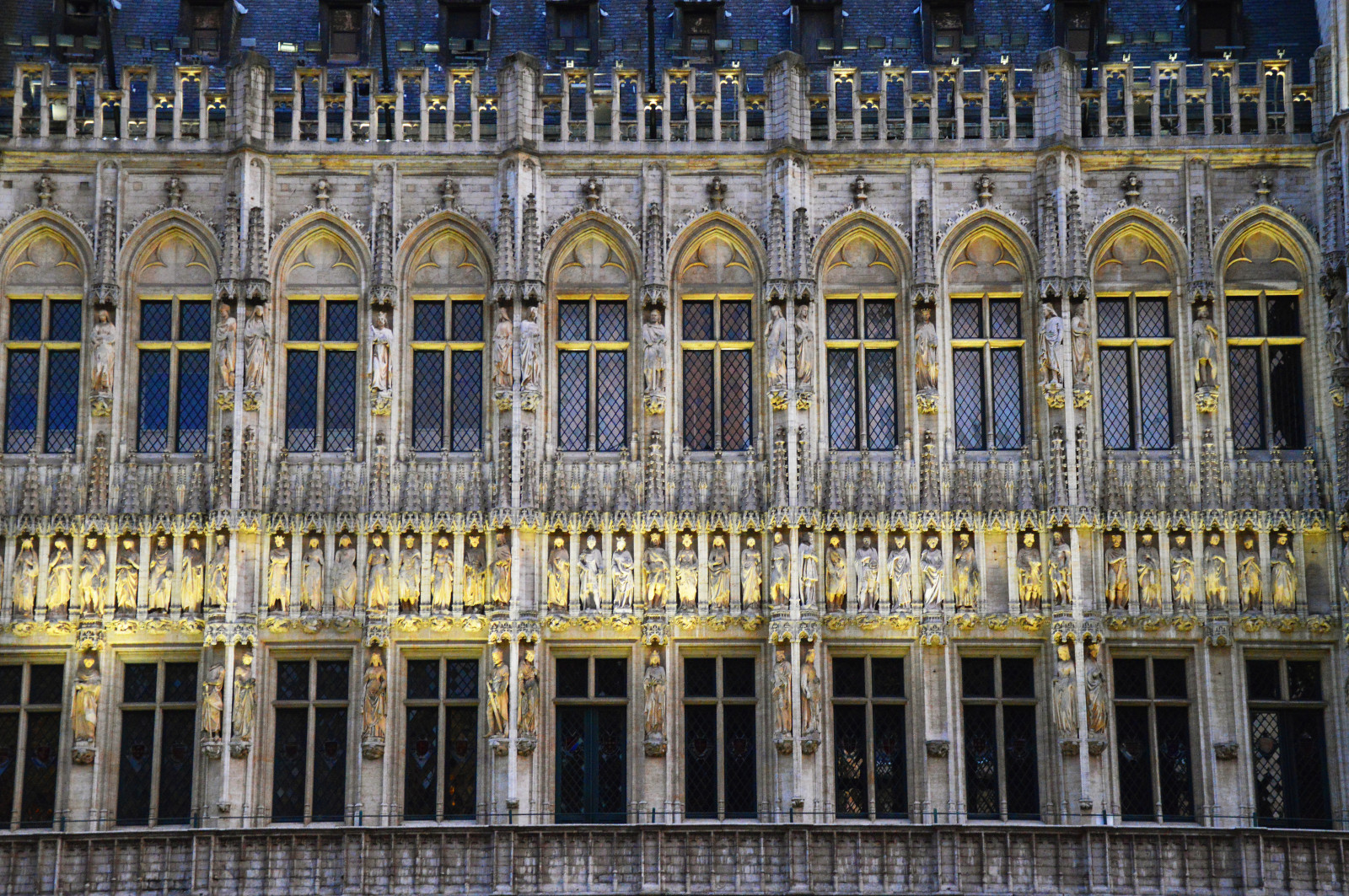 fasáda, sochy, Okna, oblouky, kámen, artworl, gotický, středověk, 15thcentury, budova, architektura, radnice, Hoteldeville, Stadhuis, grandplace, grotemarkt, město, Brusel, Bruxelles, Brussel, Belgie, Belgique, belgie