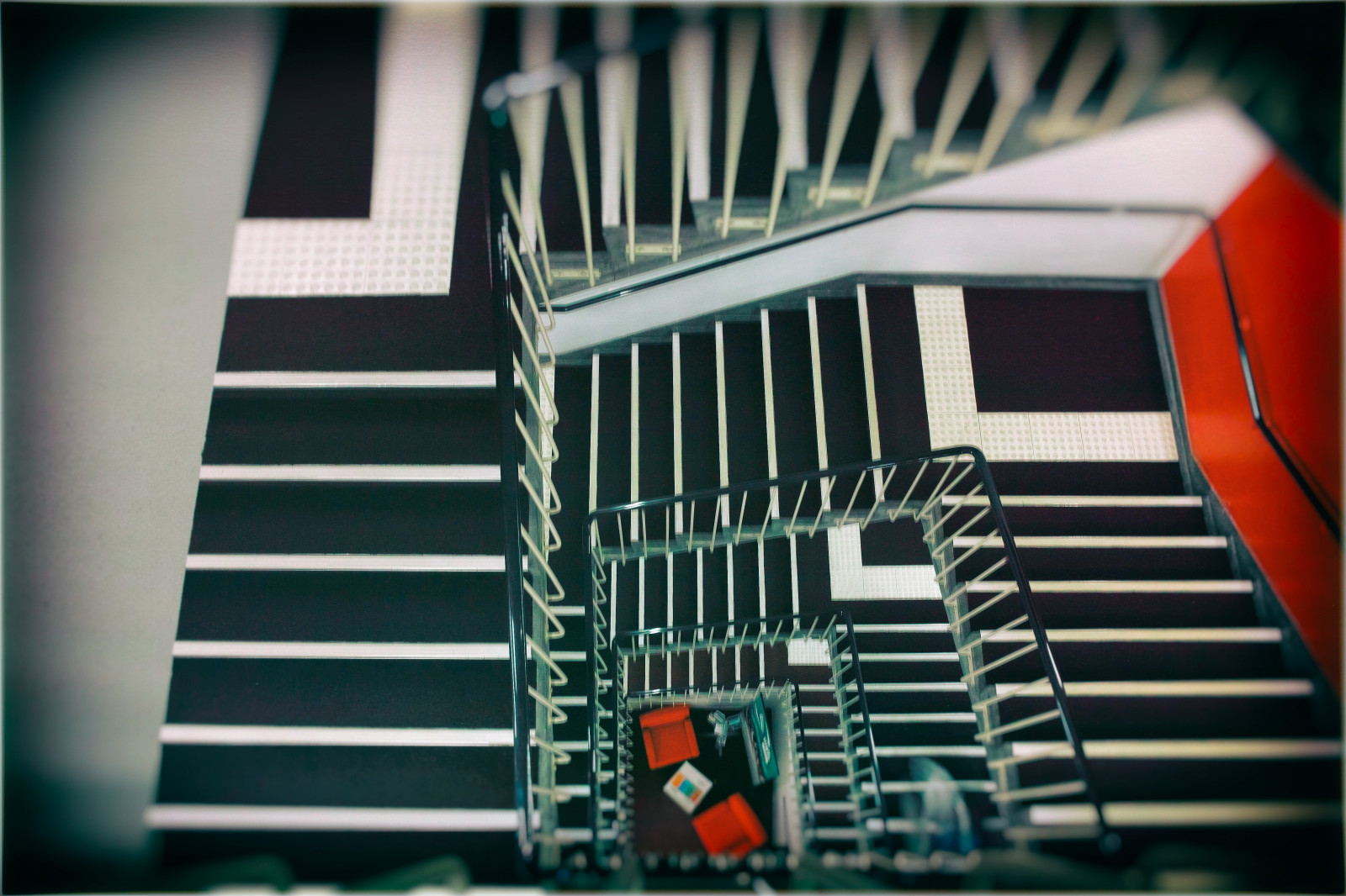 Červené, technika, schodiště, schody, kroky, úhel, židle, čára, sigma, elektronický přístroj, Merrill, Utas, DP1, dp1m, schodišťová šachta