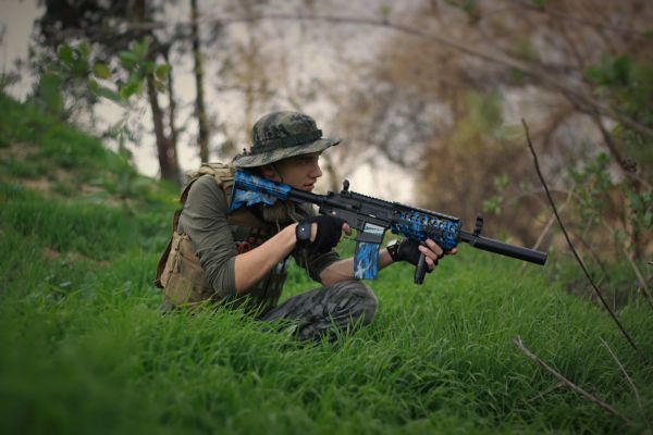 blue,hat,kyle,lights,paint,gun