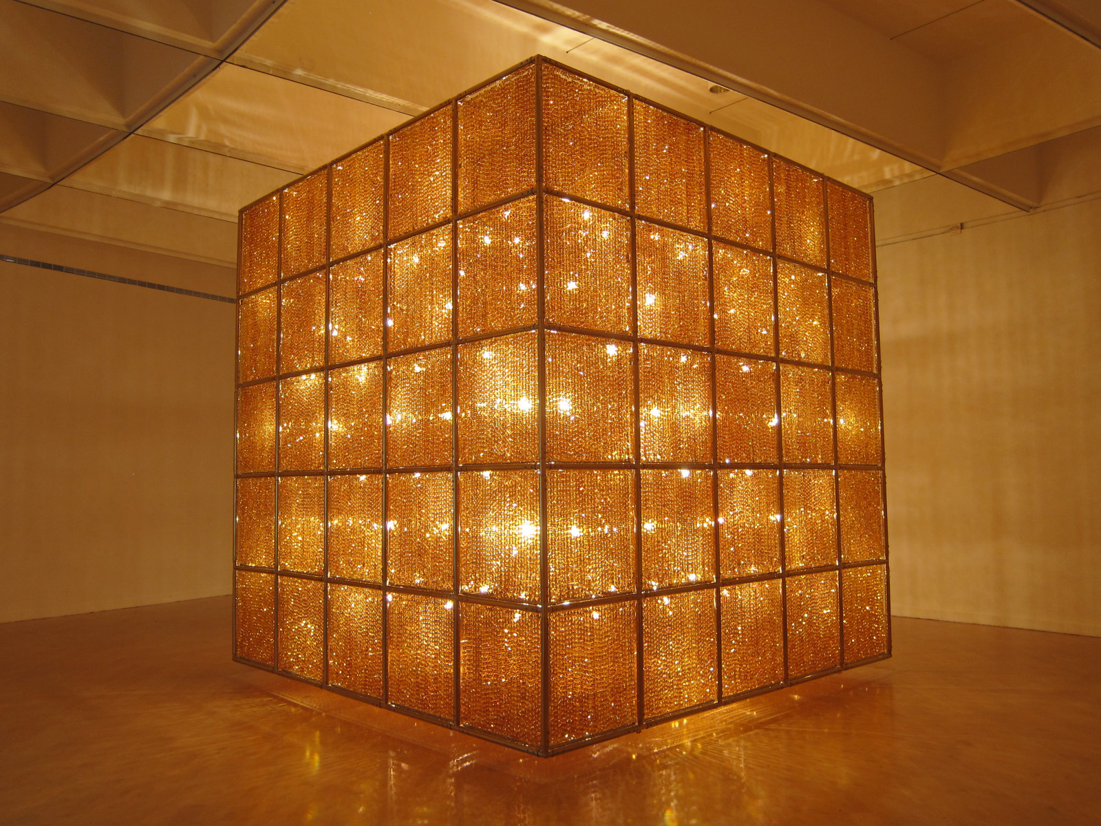 světla, dřevo, krychle, sklenka, kov, muzeum, Vzhled interiéru, čínština, Columbia, DC, světlo, washington, osvětlení, výstava, umělec, Washington DC, moderní, krystaly, Smithsonian, strop, districtofcolumbia, okres, turistická atrakce, podlaha, denní osvětlení, svítidlo, dcist, ai, osvětlení příslušenství, aiweiwei, Wdc, Hirshhorn, Weiwei, Hirshhornmuseum, Hirshhornmuseumandsculpturegarden, Cubelight, Skleněných krystalů, Smithsonianhirshhornmuseum, Chinesecontemporaryartist, Smithsonianhirshhornmuseumandsculpturegarden, Smithsonianshirshhornmuseumandsculpturegarden, Smithsonianshirshhornmuseum, Aweiweichozkazuje to, podle čeho