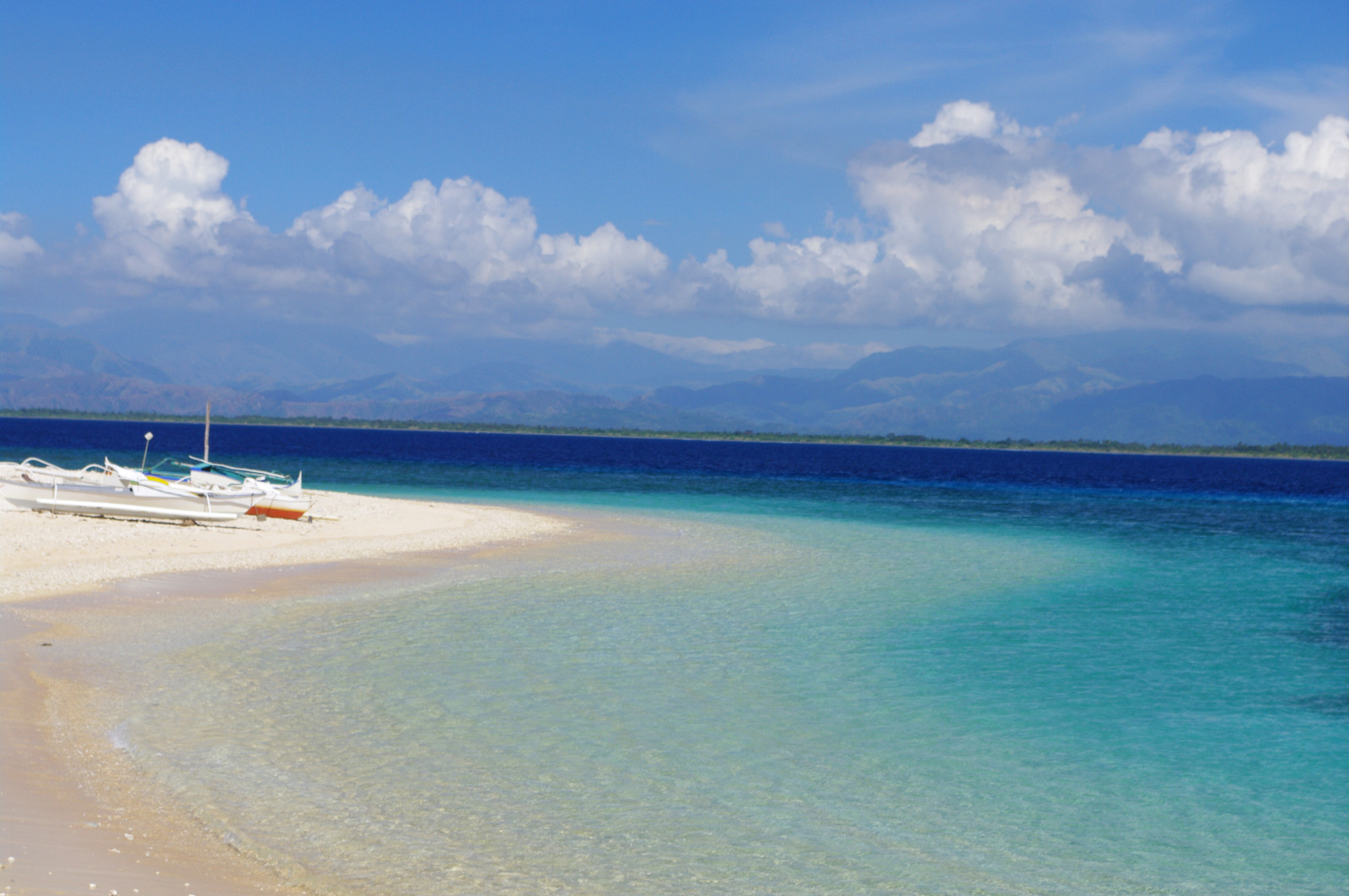 krajina, lidé, bílý, hory, loď, moře, město, ulice, záliv, architektura, Asie, Příroda, pobřeží, písek, nebe, asijský, pláž, pobřeží, řeka, korál, horizont, město, tyrkysový, ostrov, laguna, Filipíny, pelerína, hlavní město, karibský, dovolená, vápenec, Filipina, mrak, barvy, hora, oceán, akce, pláže, vlna, úžasný, ostrovy, turista, skály, provincie, tělo z vody, mořská vlna, filipino, jihovýchodní, útesy, obec, Panay, trycicle, Pandan, sablayan, západní, Mindoro