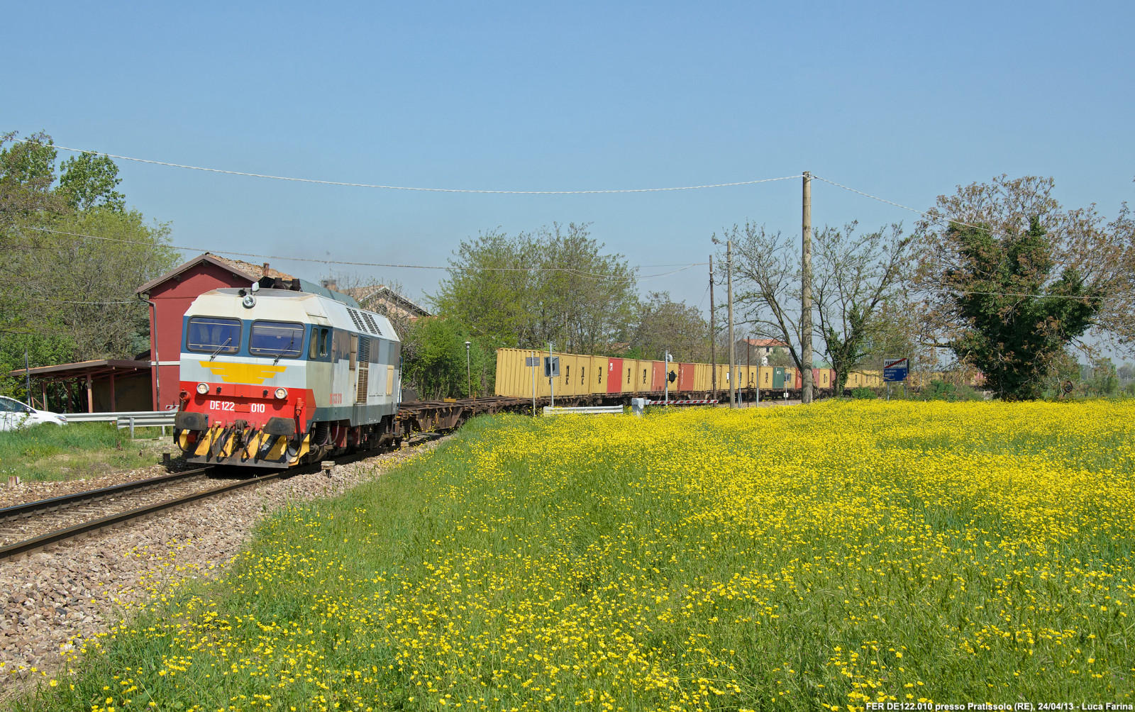 Wallpaper : landscape, sky, vehicle, field, train, railway, yellow ...