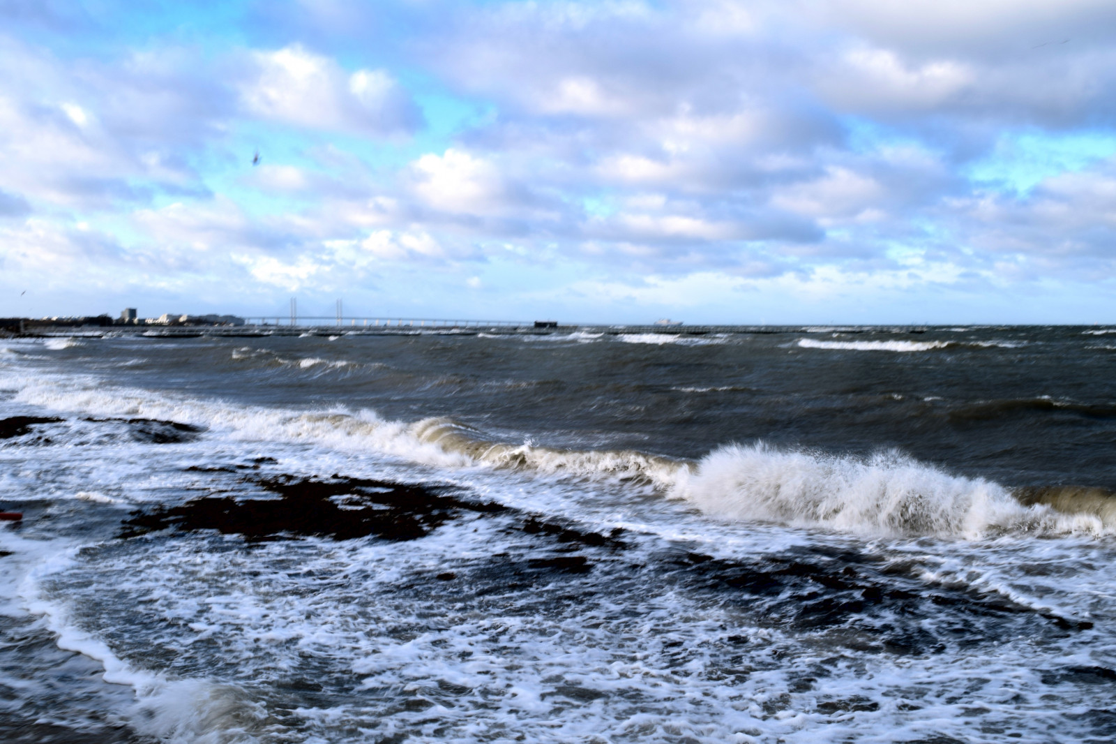 hav, vand, klippe, kyst, sand, himmel, vinter, strand, storm, kyst, bro, vind, horisont, Sverige, Sky, vejr, ocean, bølge, malmø, ribersborgsstrand, Hurtig, krop af vand, vind-bølge