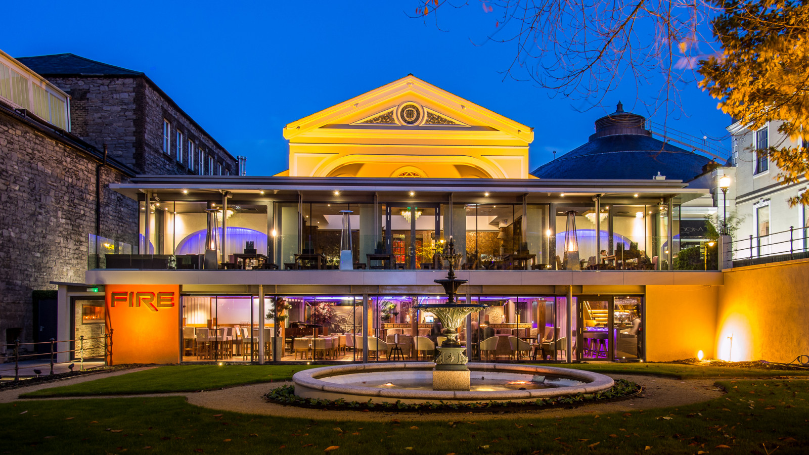 okno, město, noc, architektura, budova, nebe, Dům, hotel, večer, Irsko, Evropa, Soumrak, majetek, budovy, osvětlení, restaurace, střecha, domů, vila, panské sídlo, fasáda, vlastnictví, nemovitost, smíšené využití, dublincity, Hrabství Dublin, dublin2, tj, Dawsonstreet, Hughbyrne, Seanharrington, Požární