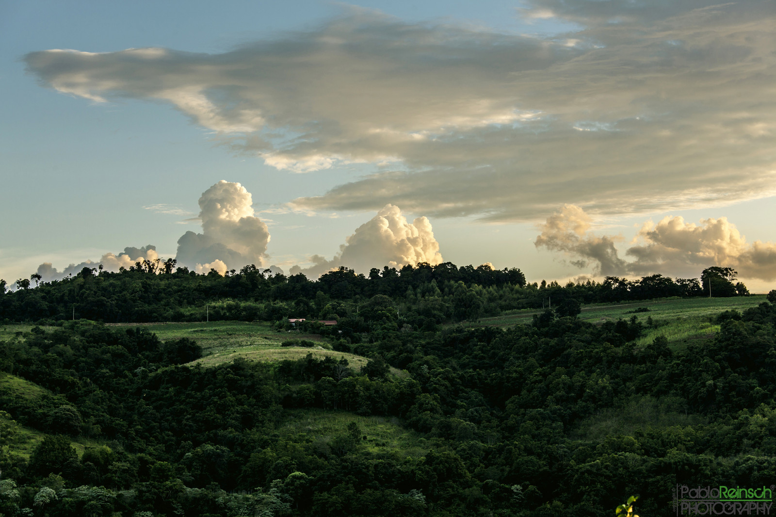 slunečnímu záření, stromy, západ slunce, kopec, Příroda, nebe, rostliny, pole, mraky, svítání, zelená, kopce, večer, ráno, slunce, Kánon, horizont, letní, soumrak, odpoledne, Brasil, Reflex, mrak, 5 d, svítání, venkovní, dovolená, digitální, prostý, eos, markii, 5dmkii, canoneos5dmarkii, venkov, atmosférický jev, Atmosféra Země, meteorologický jev, pabloreinschphotography, Misiones, elsoberbio