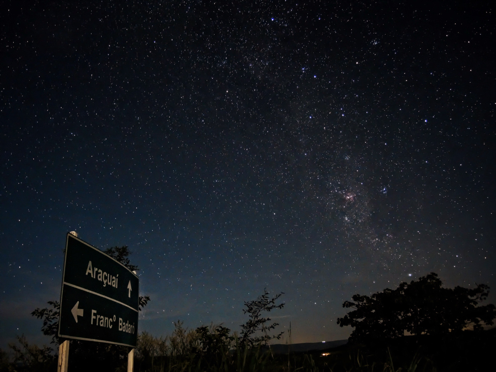 nebe, noc, Příroda, atmosféra, astronomický objekt, hvězda, tma, Atmosféra Země, jev, strom, astronomie, galaxie, půlnoc, prostor, večer, mléčná dráha, Věda, mrak, počítač tapeta