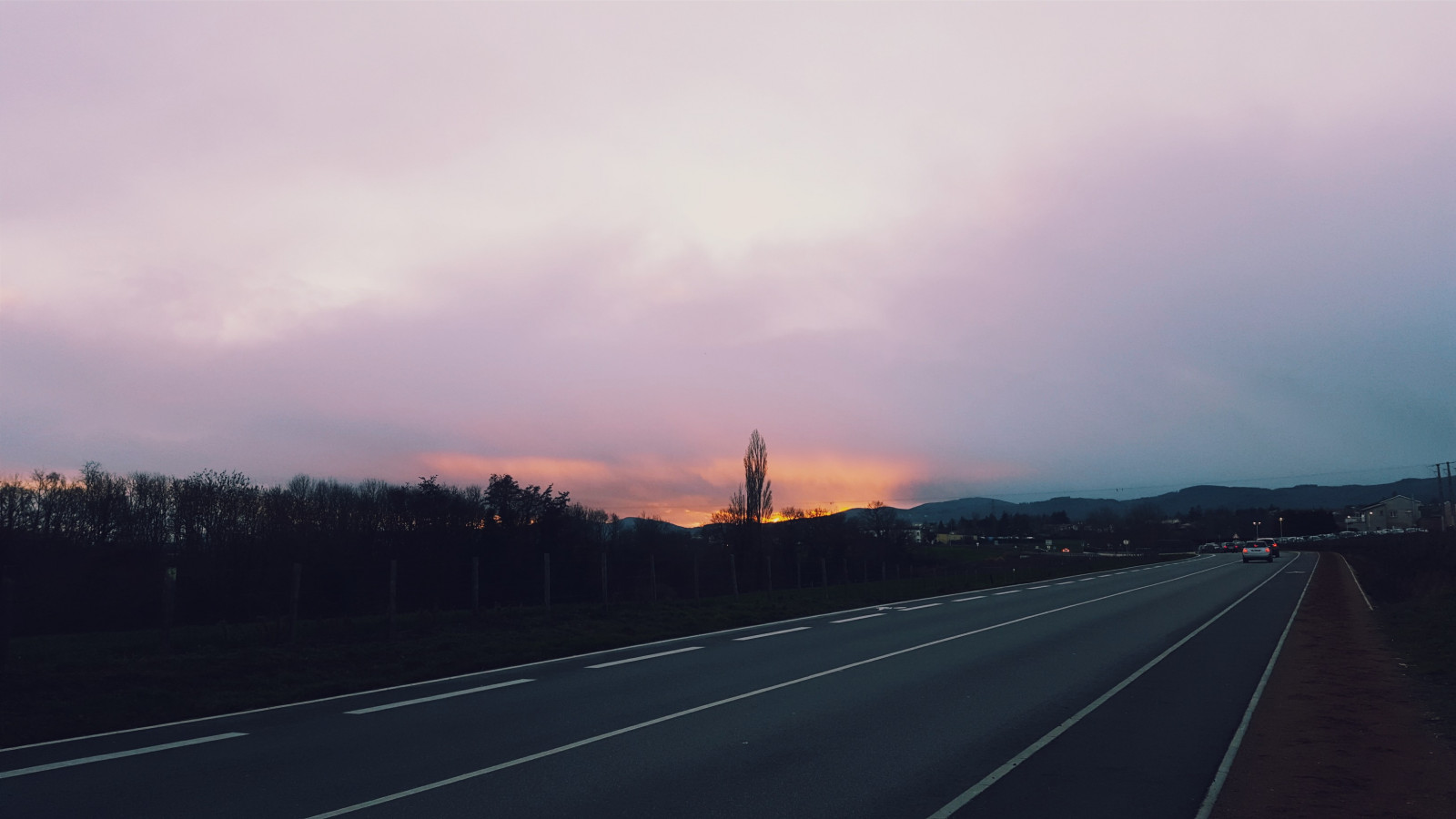 slunečnímu záření, stromy, krajina, les, hory, západ slunce, Příroda, nebe, silnice, fotografování, mraky, svítání, večer, ráno, horizont, provoz, Francie, Dálnice, soumrak, infrastruktura, mrak, mlha, počasí, svítání, atmosférický jev, Atmosféra Země