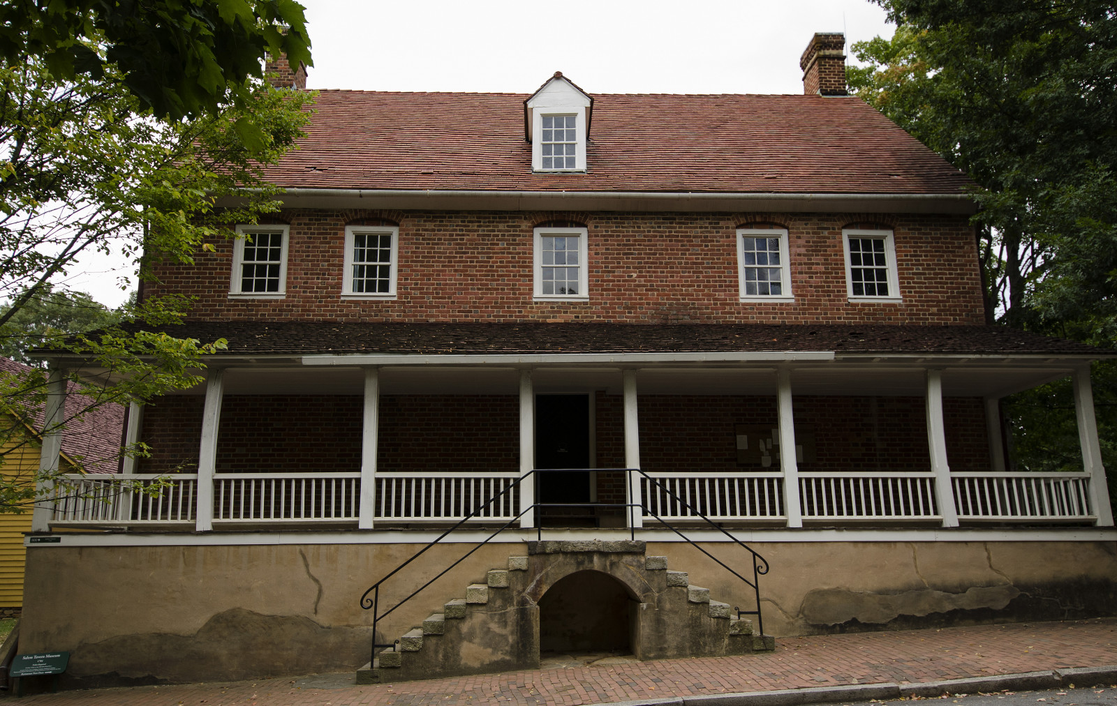 starý, okno, architektura, budova, Dům, historický, dějiny, práce, chalupa, Severní, hospůdka, majetek, Carolina, antický, brzy, , střecha, jižní, domů, jižní, panské sídlo, americký, fasáda, veranda, výroba, statek, obytný prostor, outdoor struktura, vlastnictví, nemovitost, doba, koloniální, salem, circa, zámek, historický dům, 1784