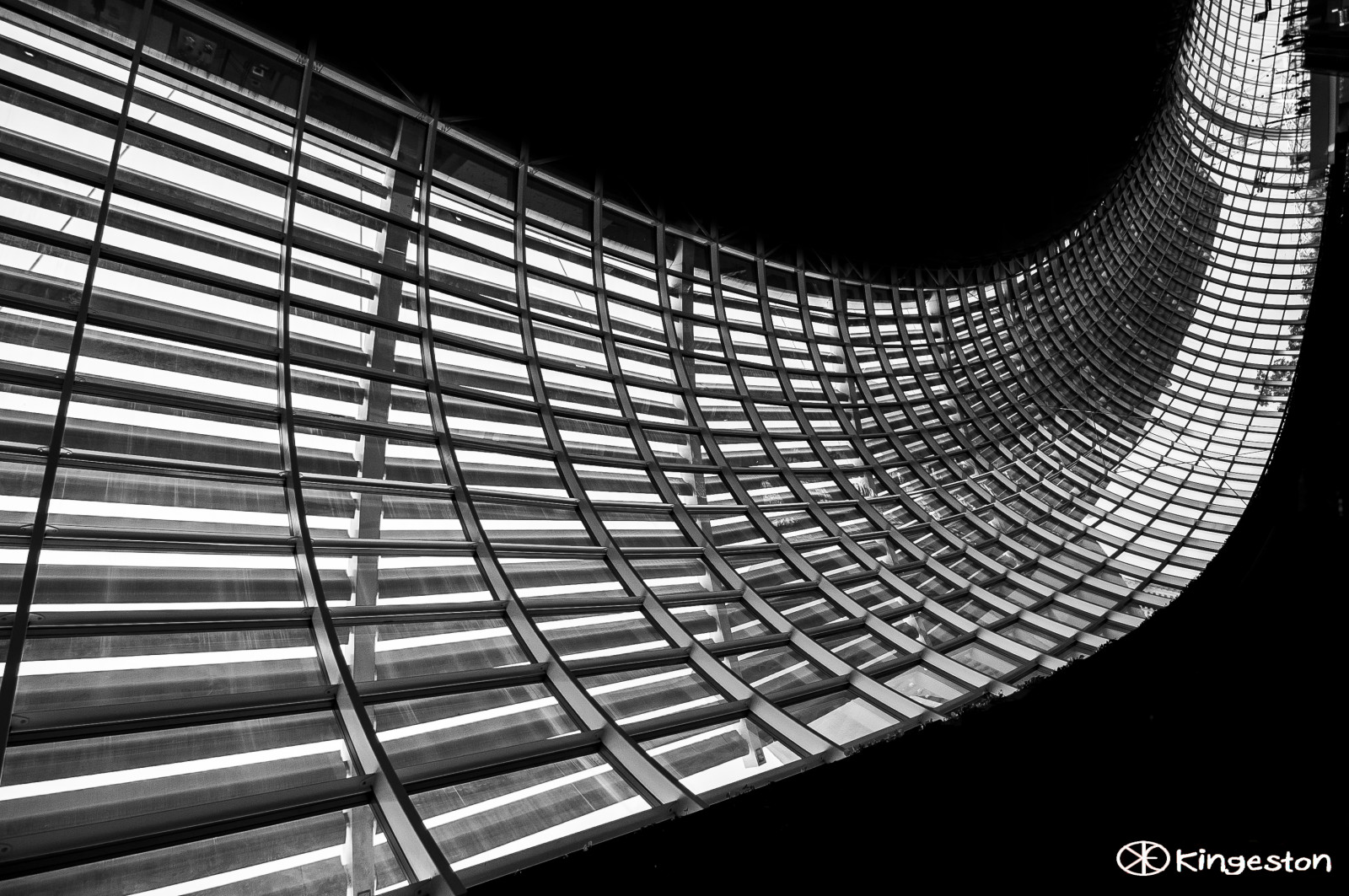 bílý, Černá, černobílý, architektura, budova, symetrie, mrakodrap, ocel, vzor, geometrie, kov, Nikon, metropole, struktura, úhel, tělesné, D7000, čára, mezník, pletivo, bianco, nero, architettura, během dne, LINEE, fasáda, mld, Černý a bílý, monochromatické fotografování, denní osvětlení, skancheli, kingeston, stock photography, fixed link