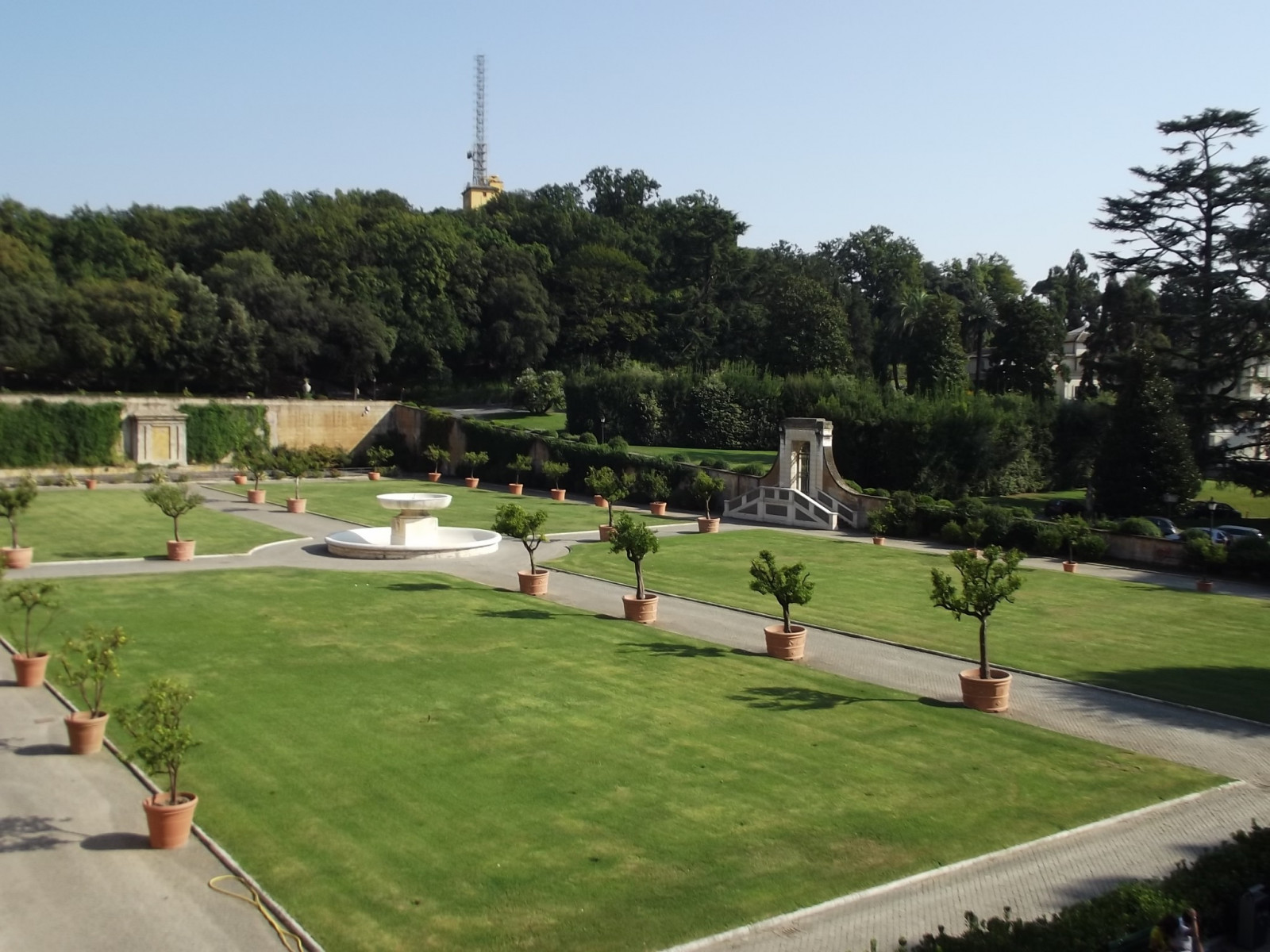 Natutral In Rome Wallpaper : 2048x1536 px, green, Italy, nature, Rome, statue, trees ...