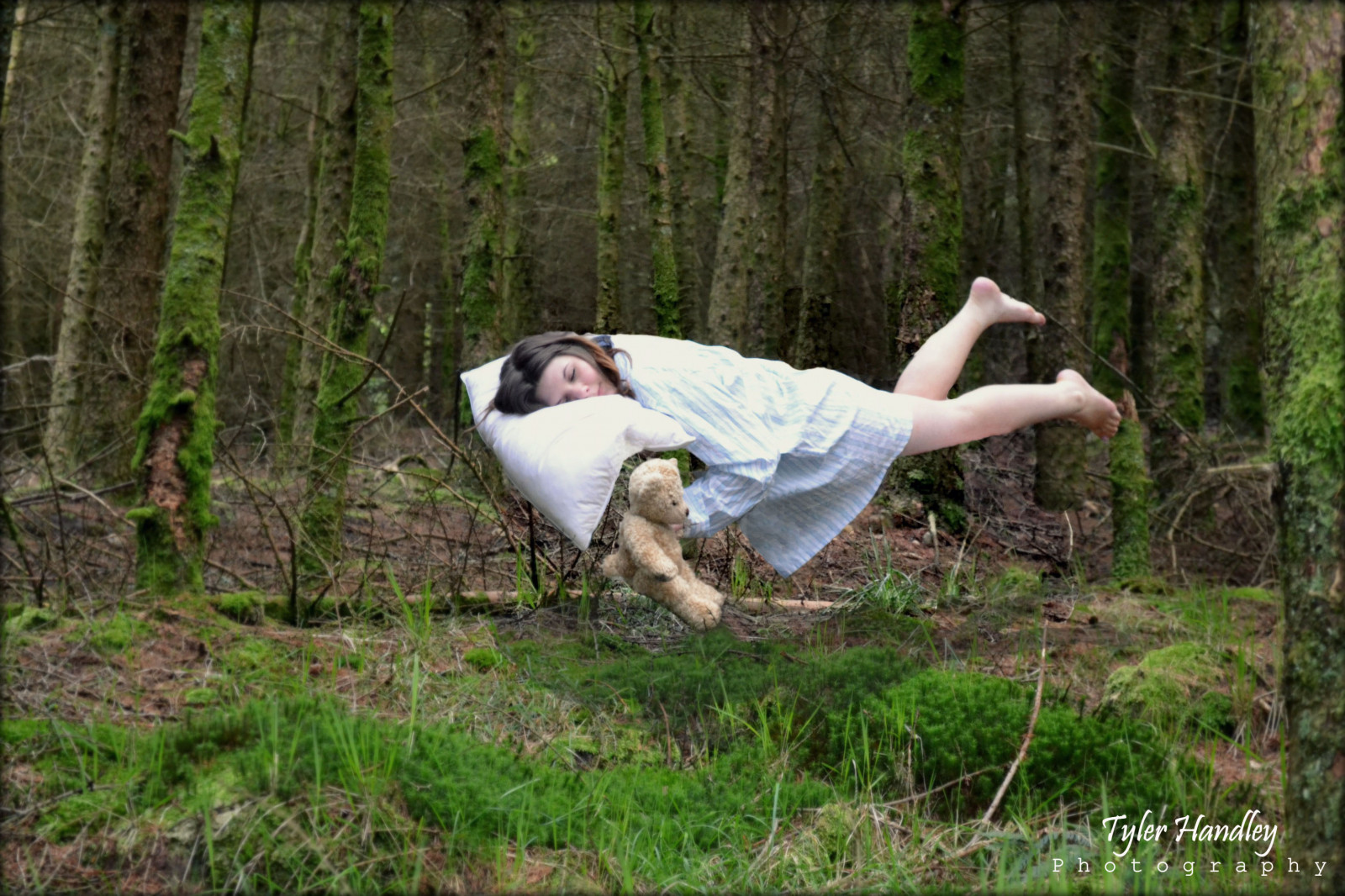 stromy, světlo, spací, strom, Příroda, les, Photoshop, fotografování, Létat, Nikon, nohy, spát, photoshopped, stativ, plovoucí, levitace, polštář, vrstva, lepit, dSLR, plovák, Upravit, levitující, vrstvení, D3100, nikond3100