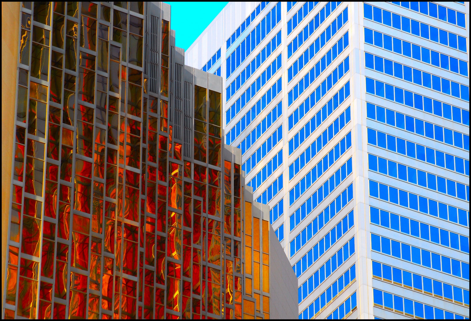 okno, město, architektura, abstraktní, budova, odraz, nebe, symetrie, mrakodrap, věž, sklenka, vzor, geometrie, Nikon, čáry, Toronto, metropole, struktura, úhel, centrum, geometrický, budovy, Okna, čára, byt, kondominium, mezník, během dne, D200, fasáda, hlavní sídlo, urban area, Metropolitní oblast, sousedství, obytný prostor, panelový dům, denní osvětlení, smíšené využití, komerční budovy, epainting, ředitelství firmy, Ohně