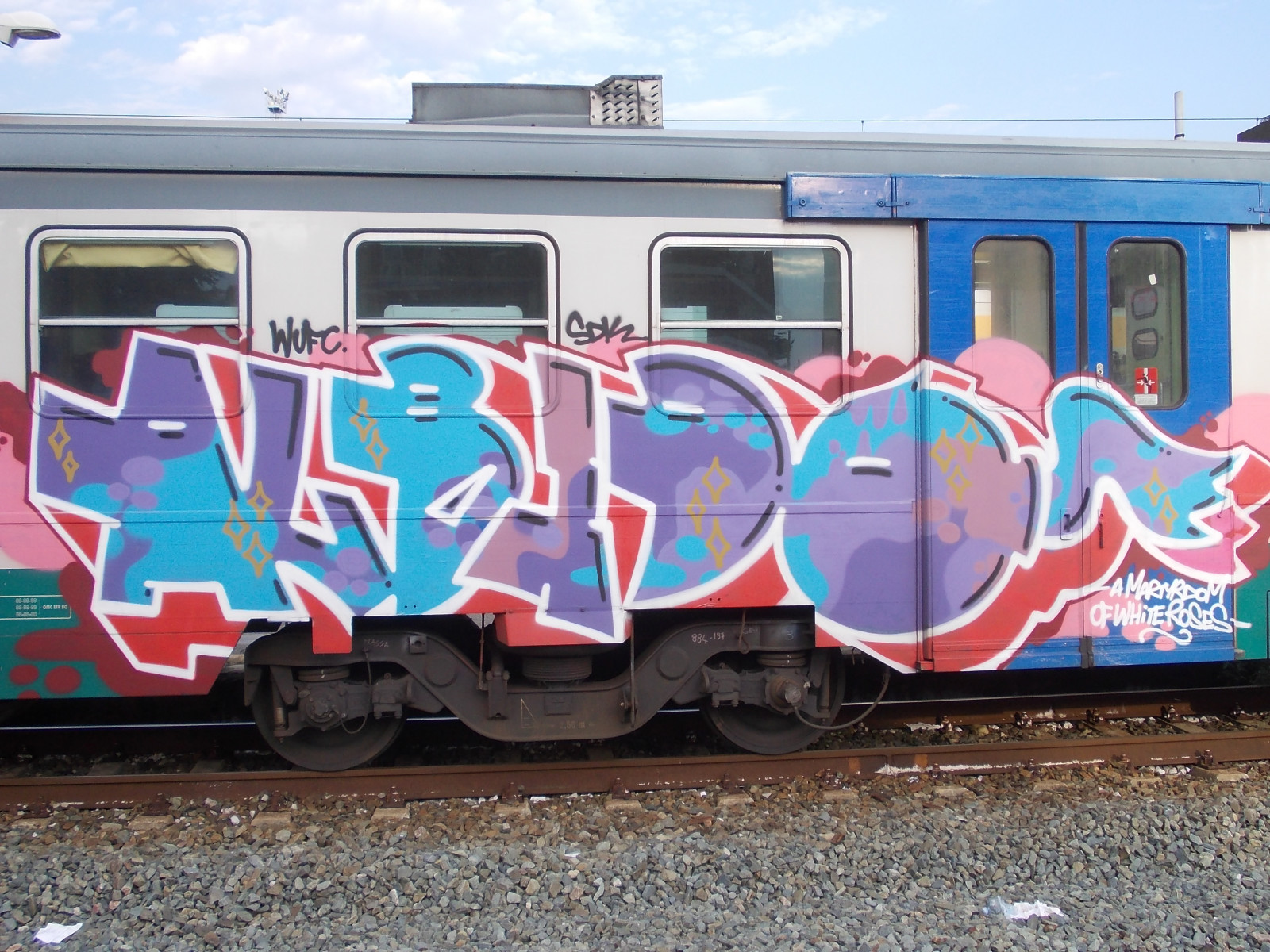 vozidlo, vlak, grafiti, pouliční umění, psaní, Turín, doprava, lokomotiva, nástěnná malba, UMĚNÍ, dráha, veřejná doprava, železniční doprava, kolejová vozidla, osobní automobil, železniční vůz, sdk, wufc, Albedo