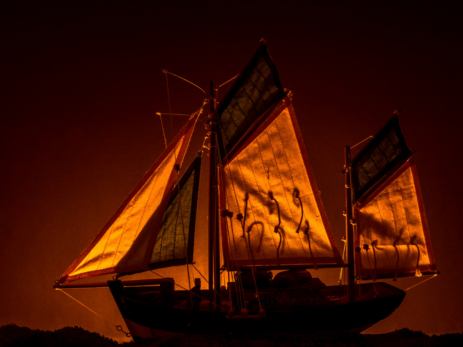 loď, loď, plachetnice, model, noc, odraz, nebe, detailní, uklidnit, večer, Nikon, plachtění, Lodní kuchyně, Brigantine, jachta, tma, barque, east Indiaman, fluyt, Carrack, loď linky, galéra, lehká loď, briga, manila galéra, vysoká loď, šalupy války, škuner, dechař, Barquentine, p7800, dhow, galeas, Zeilboot, Modelychip, dromon, baltimore clipper, galiot, trabaccolo, first rate, bomb vessel, ship replica