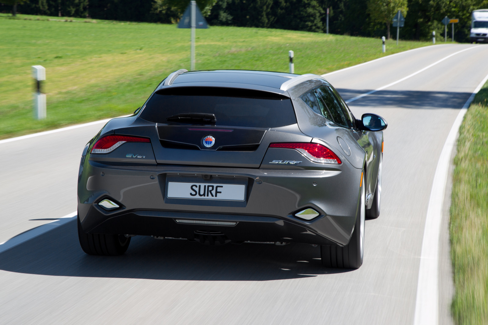 auto, BMW, vozidlo, sportovní auto, výkon auta, limuzína, Fisker Karma, Fisker, netcarshow, netcar, obrázky vozidel, photo auto, 2011, Surfovat, kolo, superauto, pozemní vozidla, automobilového designu, automobilový exteriér, automobil make, luxusní vůz, rodinný vůz, osobní luxusní automobil, výkonné auto, Aston Martin V8 Vantage 2005