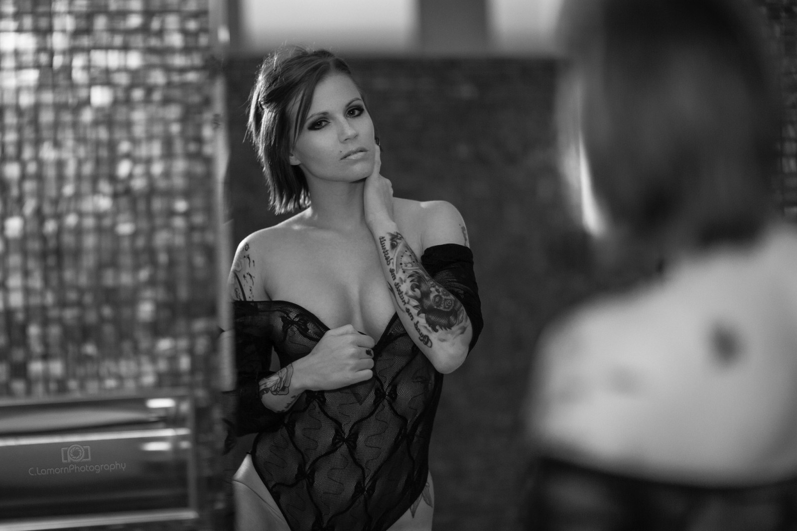 เมือง, เบา, แนวตั้ง, สีขาว, ดำ, ร้อน, เซ็กซี่, ขาวดำ, แฟชั่น, เส้นขอบฟ้า, หญิง, เครื่องราง, หมึก, เปลือยเปล่า, เปลือยกาย, ดวงตา, ผู้หญิง, บาง, ดู, ธรรมชาติ, ขา, bokeh, ลูกไม้, โค้ง, ชุดชั้นใน, ริมฝีปาก, รอยสัก, สะโพก, ต้นขา, เท้าเปล่า, ความแตกแยก, ชุดสูท, หนา, busty, leotards, exquiste, clamorn