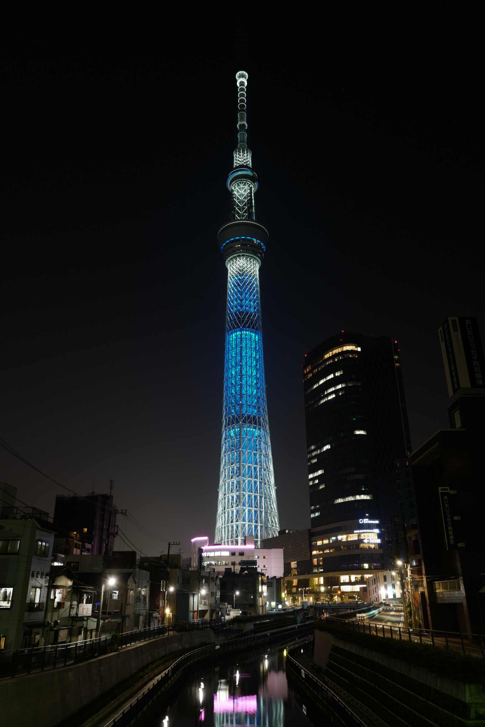Giappone, città, paesaggio urbano, notte, architettura, riflessione, orizzonte, grattacielo, sera, Torre, crepuscolo, Leica, metropoli, Tokyo, Jp, Skytree, leggero, centro, illuminato, illuminazione, 70, oscurità, punto di riferimento, Tokyo Sky Tree, Summilux, leicaq, summilux1728, q, 1728, turntheworldunblue, area urbana, area metropolitana, insediamento umano