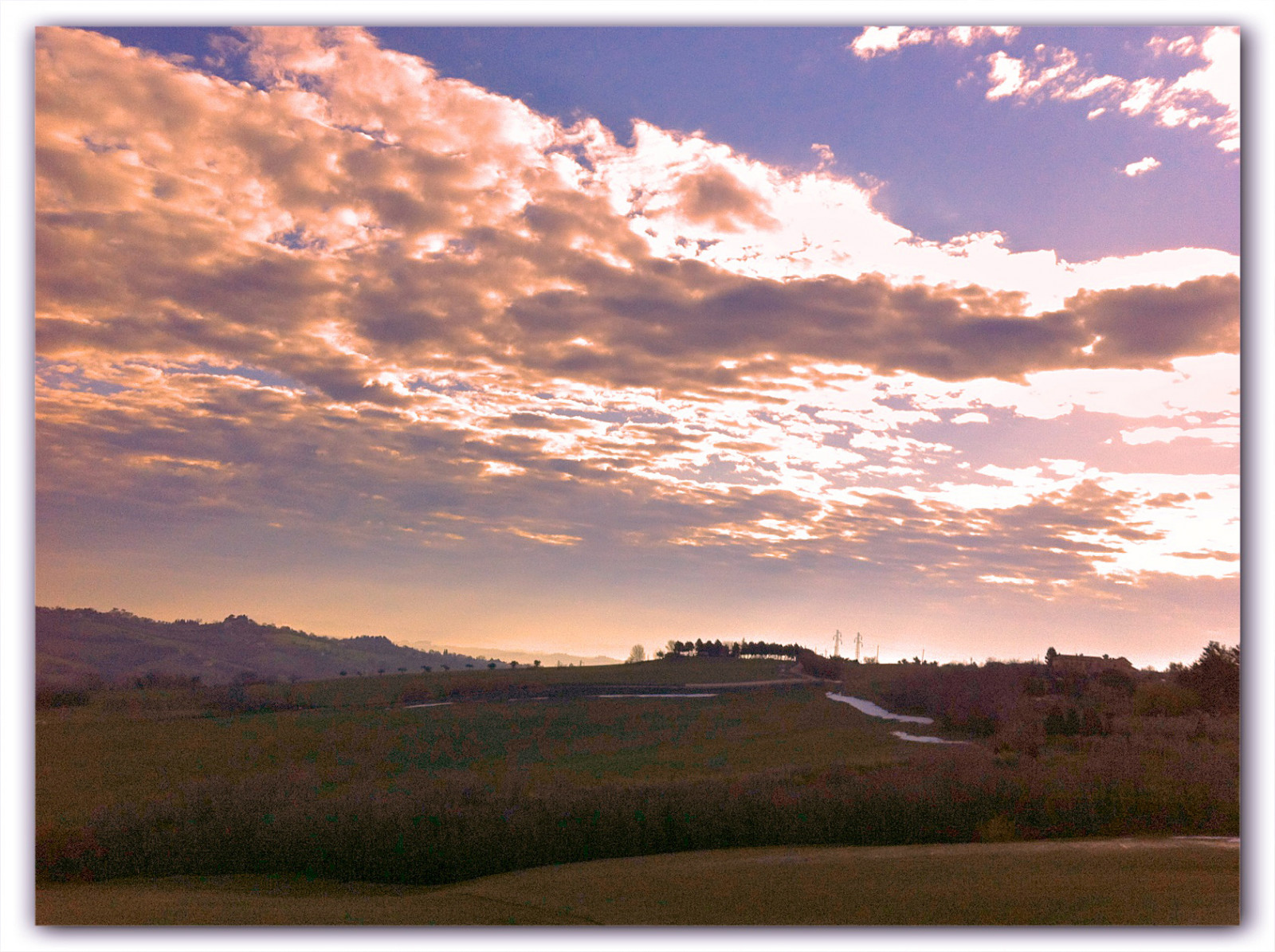 stromy, krajina, bílý, západ slunce, Itálie, Příroda, Červené, nebe, mraky, svítání, panoráma, zelená, žlutý, ráno, horizont, panoráma, Evropa, soumrak, Přátelé, perspektivní, světlo, země, mrak, strom, barvy, svítání, lučina, mygearandme, fotografie, prostý, mygearandmepremium, flickrstruereflection1, dblringexcellence, arbres, Jesi, Eugenio, iPhone 4, Staffolo, Coppari, USC, Marche, paesaggimarchigiani, prérie, odlesk