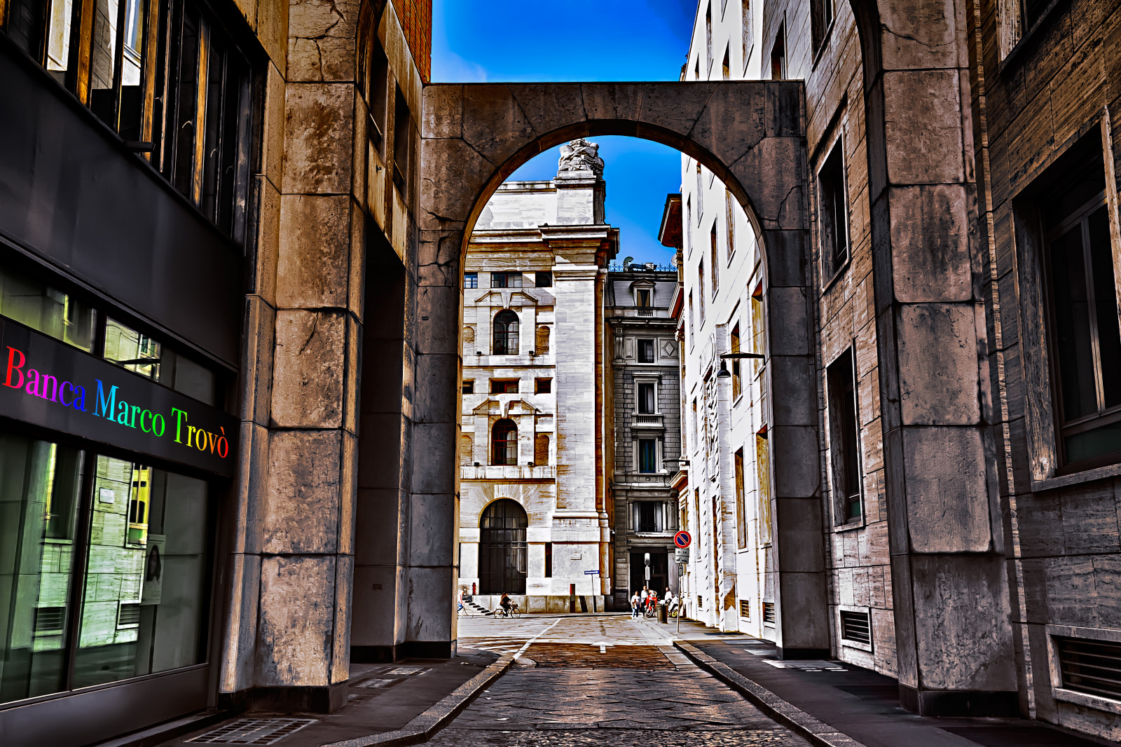 okno, město, ulice, panoráma města, Itálie, architektura, budova, silnice, HDR, město, oblouk, metropole, palác, Milano, infrastruktura, barva, centrum, alej, Italia, mezník, fasáda, canon5d, lombardia, urban area, dávná historie, lidské osídlení, marcotrovo, piazzaaffari, businesssquare