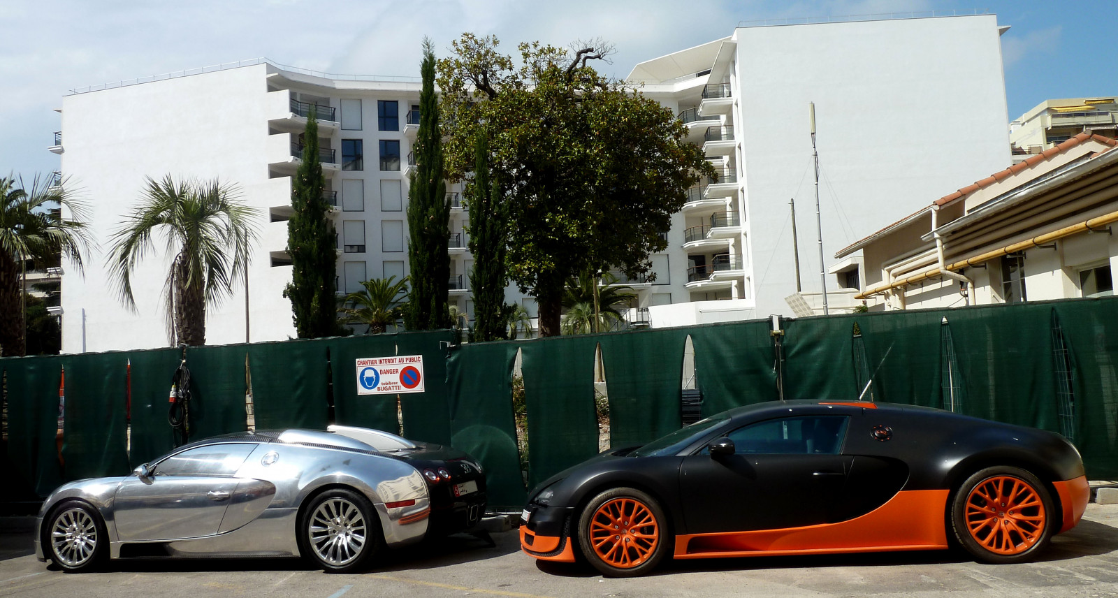 sport, ulice, auto, vozidlo, silnice, svět, sportovní auto, Bugatti, Bugatti Veyron, chróm, výkon auta, Hypercar, Ženeva, záznam, Cannes, kolo, speciální, super, falešný, chlívek, špinění, superauto, Arab, epické, duo, monde, worldcars, Veyron, carspotting, naladěný, edice, Geneve, combo, Bugatti Veyron, dazur, Genf, pozemní vozidla, automobilového designu, automobilový exteriér, závodní auto, luxusní vůz, motorové vozidlo, druh dopravy, výkonné auto, městské auto, Carlton, zpíval, pur, Croisette, Wre, Rekordovat, Ledition, Tobibrec