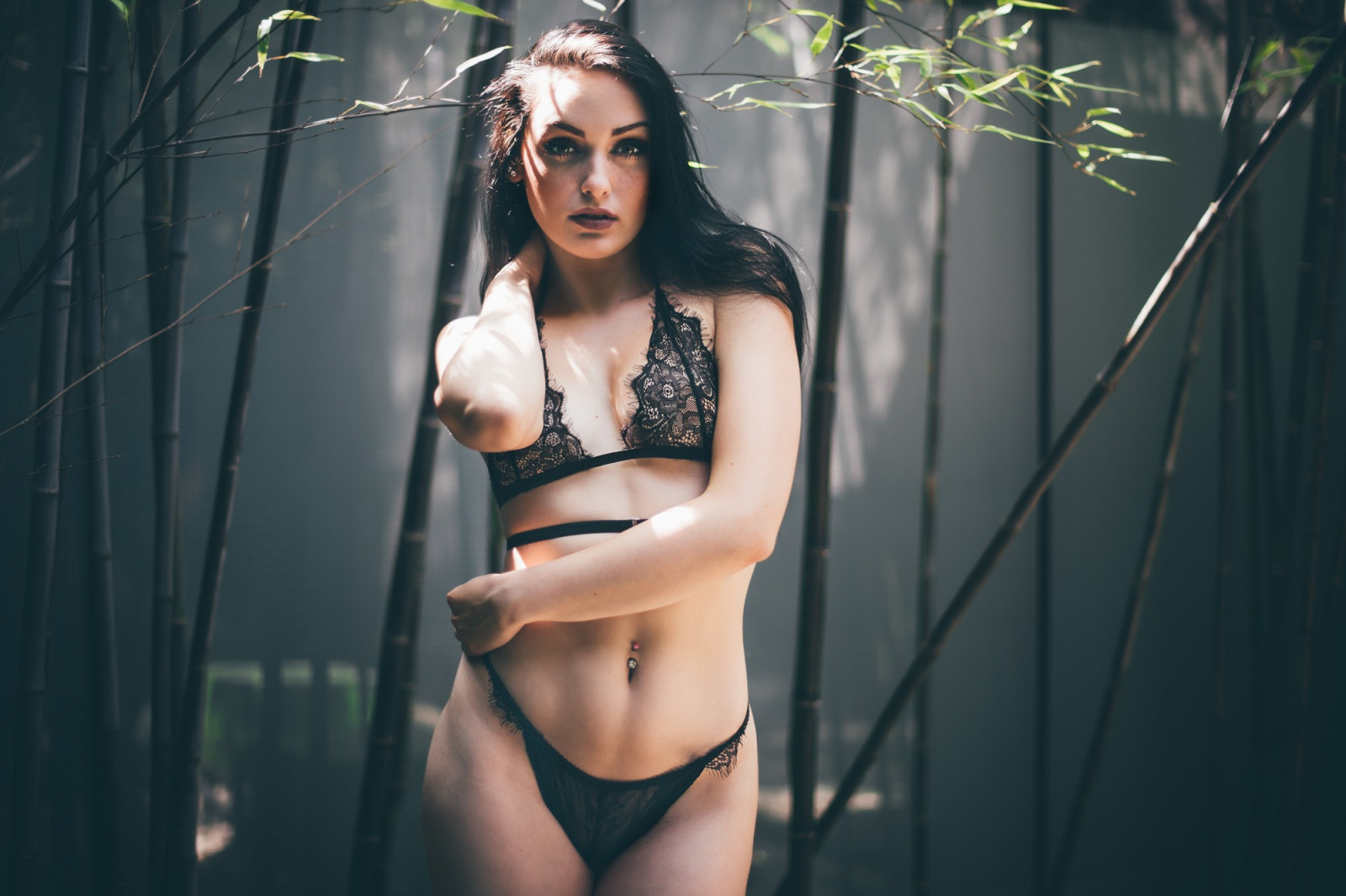 Kadınlar, Model, portre, esmer, Fotoğraf, moda, Iç çamaşırı, Delikli göbeği, Siyah iç çamaşırı, Kişi, Mayo, Giyim, Süper model, Chlo Passoni, kız, güzellik, Kadın, Bayan, bacak, fotoğraf, Imge, fotoğraf çekimi, Sanat modeli, Iç çamaşırı, meslek