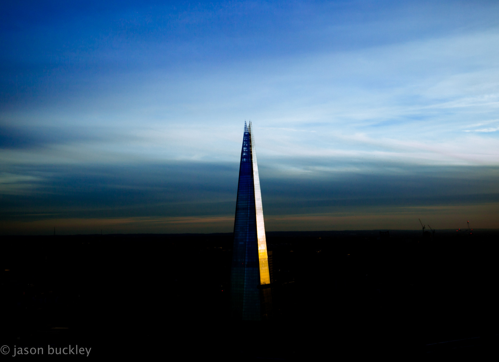 sollys, lys, London, hvid, sort, solnedgang, hav, by, gade, arkitektur, abstrakt, vand, by-, bygning, elsker, rød, afspejling, himmel, vinter, køretøj, fotografering, solopgang, blå, aften, tårn, bro, moderne, Sol, vind, horisont, atmosfære, skumring, linse, underjordisk, Lightroom, kanon, Flyvningen, KUNST, lys, sort og hvid, lang, udsættelse, Sky, 5dmarkii, skygger, daggry, bw, Foto, streetphotography, eos, filtre, Tate, Lee, thames, atmosfære af jord, 77mm, shard