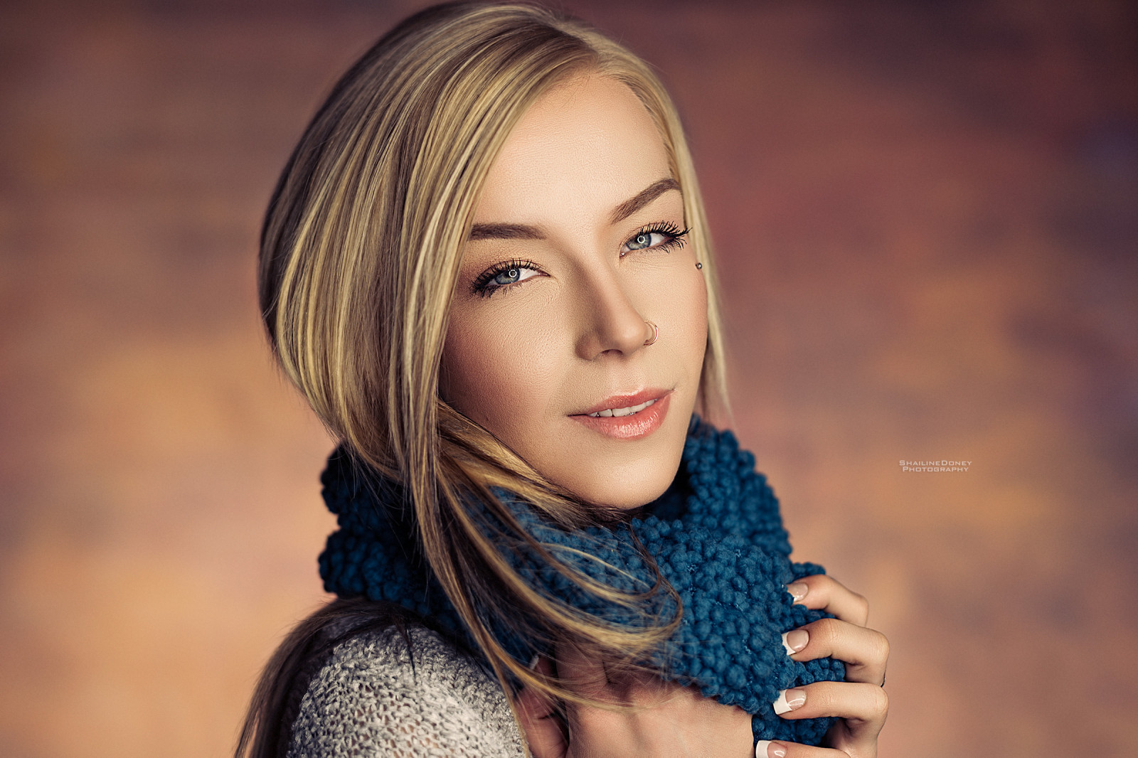 mennesker, model, portræt, øjne, langt hår, fotografering, blå, sweater, mode, halstørklæde, Seattle, hud, negle, supermodel, modificeret, udsættelse, smuk, downtown, pige, skønhed, smil, drøm, sexet, SE, blå øjne, smukke øjne, hals, piercinger, Smukke kvinder, sexywomen, sexymodel, expodisc, bodymodifcations, einstein640, shailinedoneyphotography, shailinedoneyphoto, topazlabs, alienskin, alienskinexposure, strikke, portrætfotografering, Photo shoot, brunt hår, menneskehår farve, portriature, paulcbuff, tøjmodel, topazlabsdetail3, ringlight, seattlewashington, seattlemodel, divaringlight, alienskinexposure6, topazlabsclean3, knitsweater, frnchtips, cheatingcolor