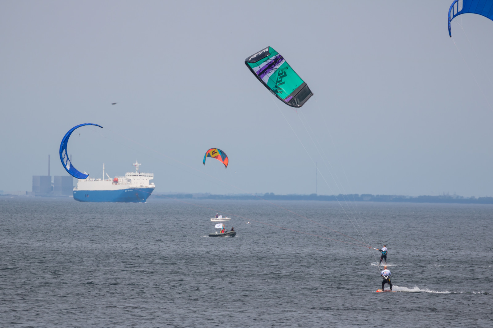 sportovní, moře, vítr, Hračka, trajekt, kitesurfing, Ribersborg, ribban, resund, hav, Malmo, t vling, f RJA, exif modelu canoneos760d, geocountry, Kamera aby kánon, geocity, Model fotoaparátu canoneos760d, geostate, geolocation, exif aby kánon, EXIF otvor 71, EXIF isospeed 125, EXIF ef70300mmf456lisusm čočka, soutěž, redbullbattleofthesund, kiteboarder, exif focallength 300mm, Atmosféra Země, extrémní sport, vodní sport, individuální sporty, povrchové vodní sporty, Windsports, kite sporty, sportovní kite