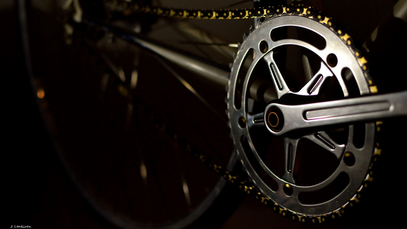 Wallpaper bicycle, dark, metal, mechanics, gold, wheels, shiny, gloss