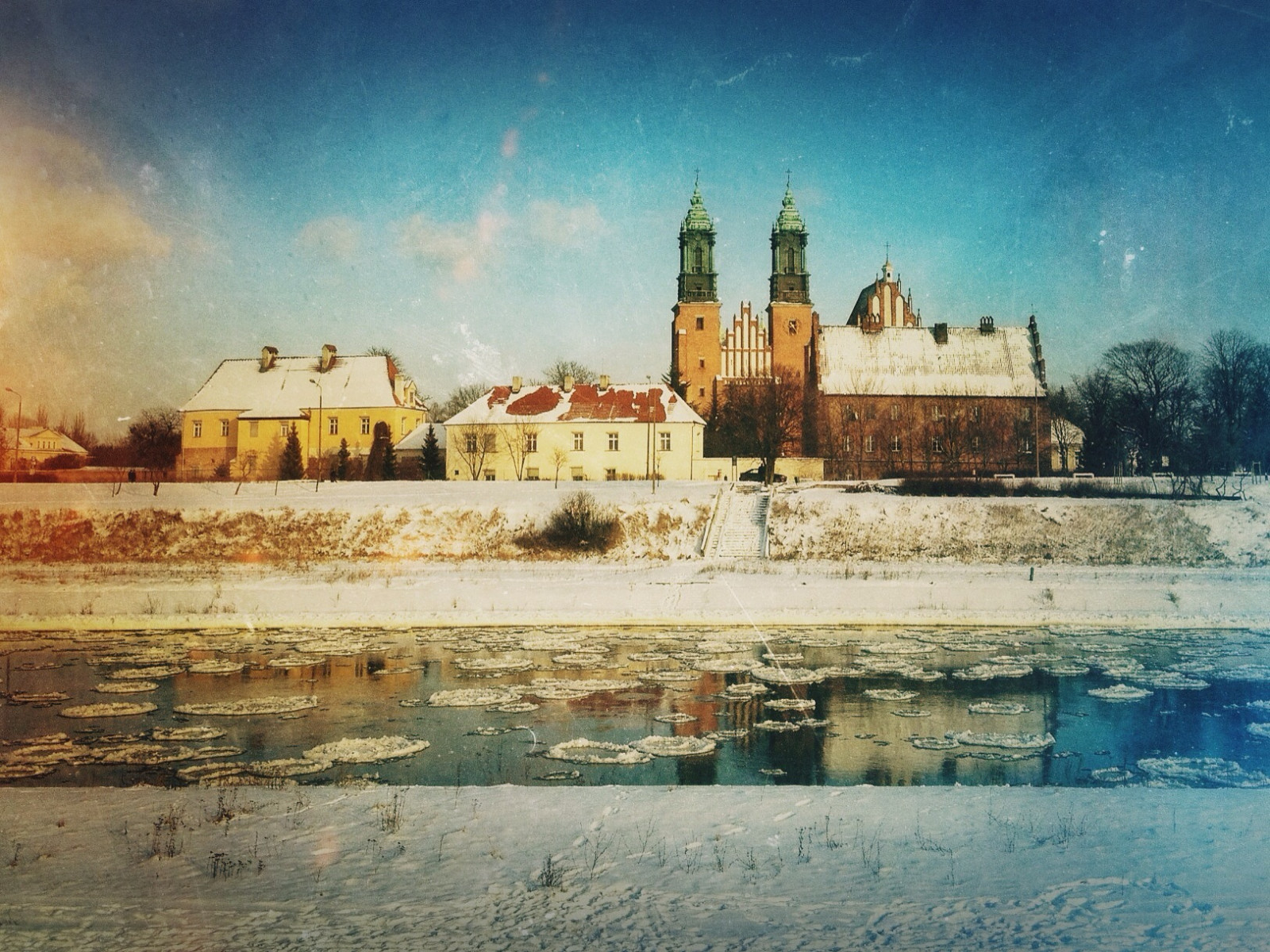 objektiv, velký, lomo, katedrála, iPhone, Poznaň, iphoneografie, Snapseed, nahrané flickrmobile, flickriosapp filtr nofilter