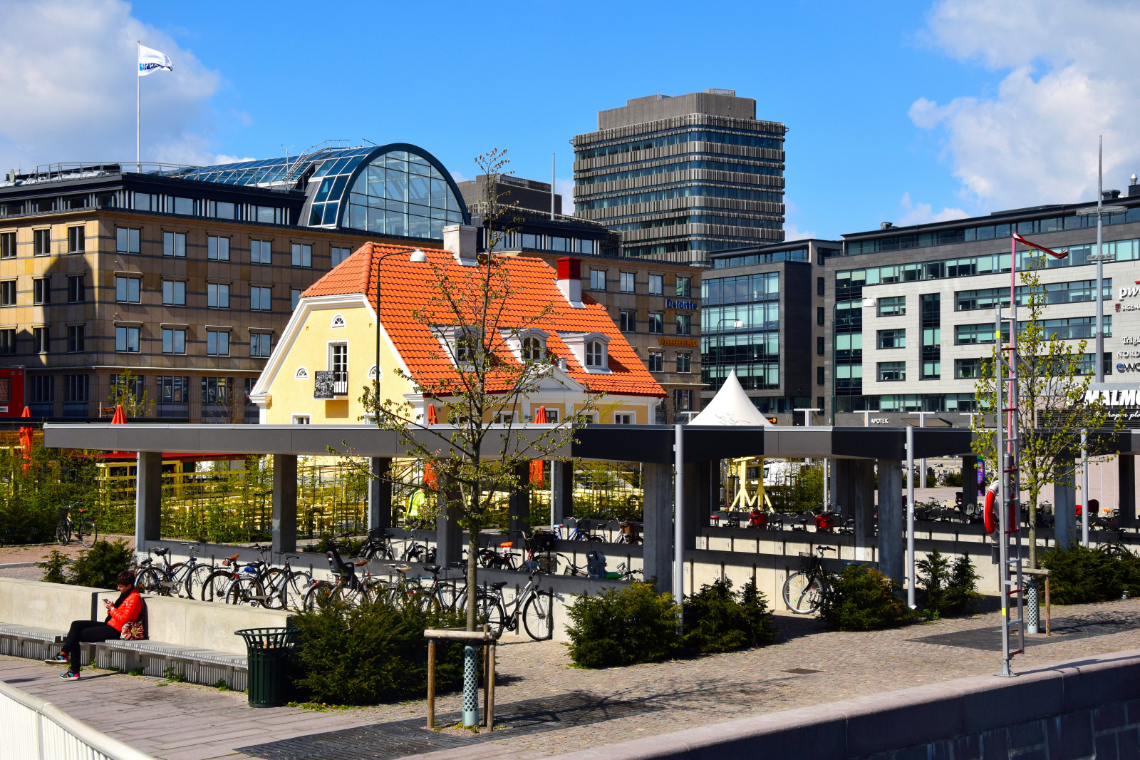 město, ulice, panoráma města, architektura, mraky, město, Švédsko, náměstí, doprava, metropole, centrum, bagersplats, Malmo, Malmo žít, buidings, náměstí, předměstí, fasáda, urban area, Metropolitní oblast, lidské osídlení, sousedství, obytný prostor, panelový dům, obchodní dům