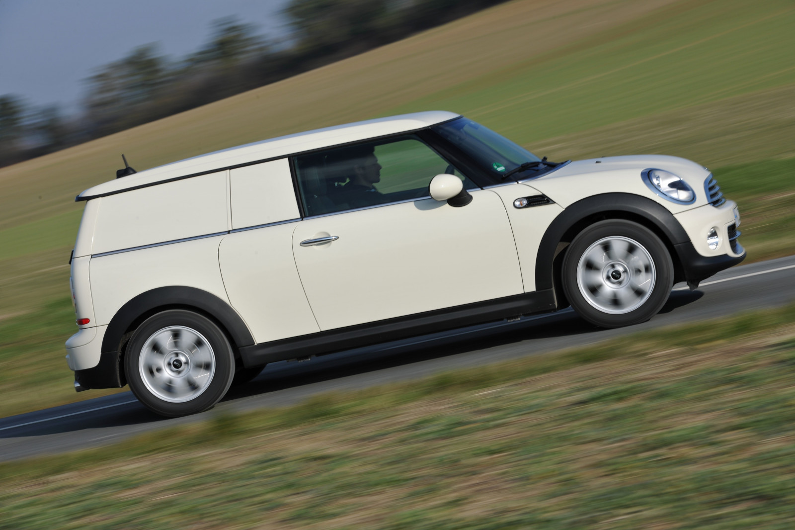 auto, vozidlo, 2015, Mini Cooper, mini, netcarshow, netcar, obrázky vozidel, photo auto, kolo, Clubvan Cooper, okraj, pozemní vozidla, automobilového designu, automobilový exteriér, automobil make, luxusní vůz, kompaktní vůz, motorové vozidlo, sportovní užitkové vozidlo, subcompact auto, Kompaktní sportovní užitkové vozidlo, mini e