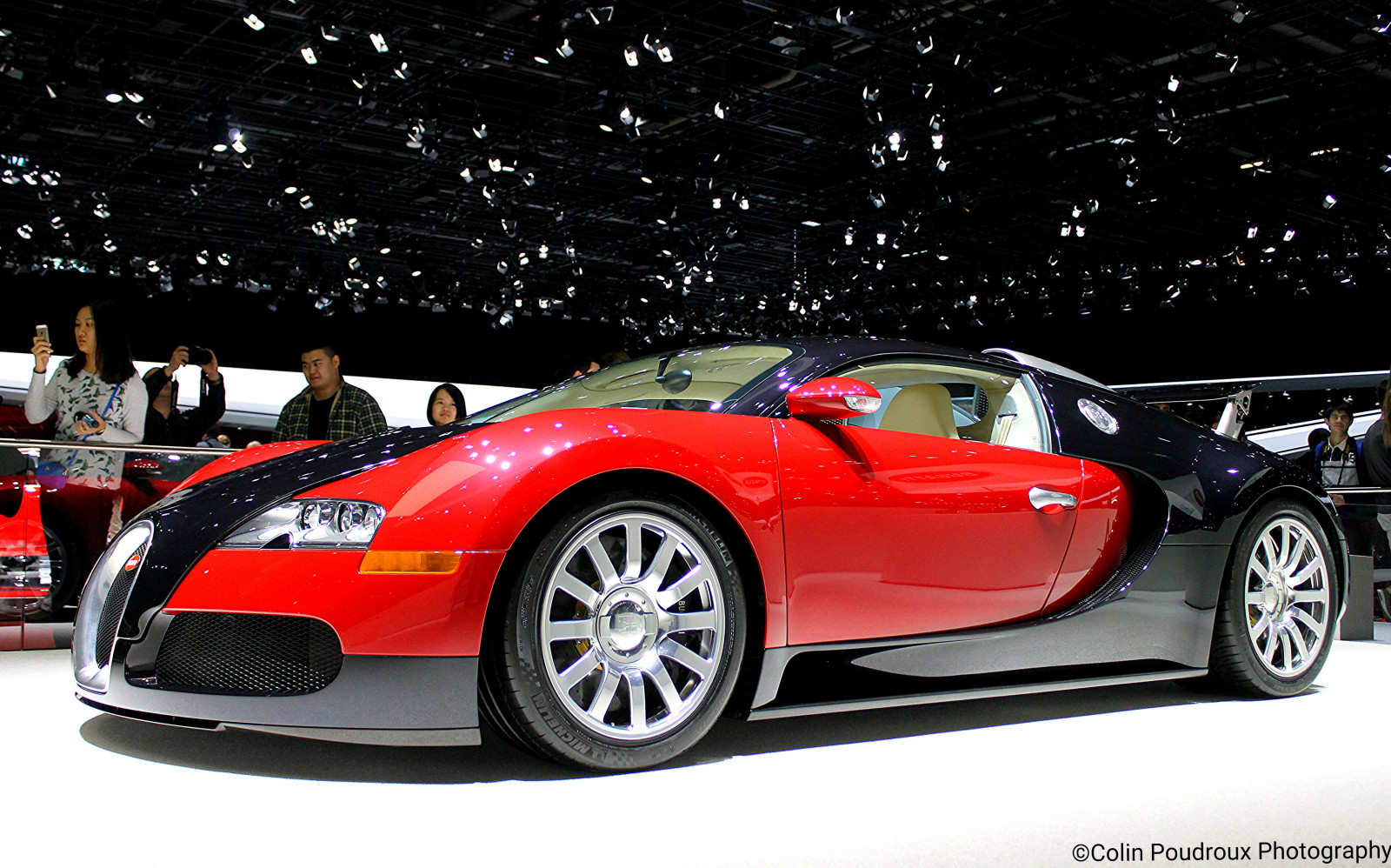 auto, show, Červené, Černá, cars, auto, Colin, fotografování, Švýcarsko, fotografie, Ženeva, Geneve, obrázek, životní styl, První, automotive, bod, motor, puntíkovaný, auta, Bugatti, superauto, 001, špinění, Supercars, Veyron, 2015, carporn, pozorovatel, Hypercar, poudroux, colincarsspotted, colinpoudroux