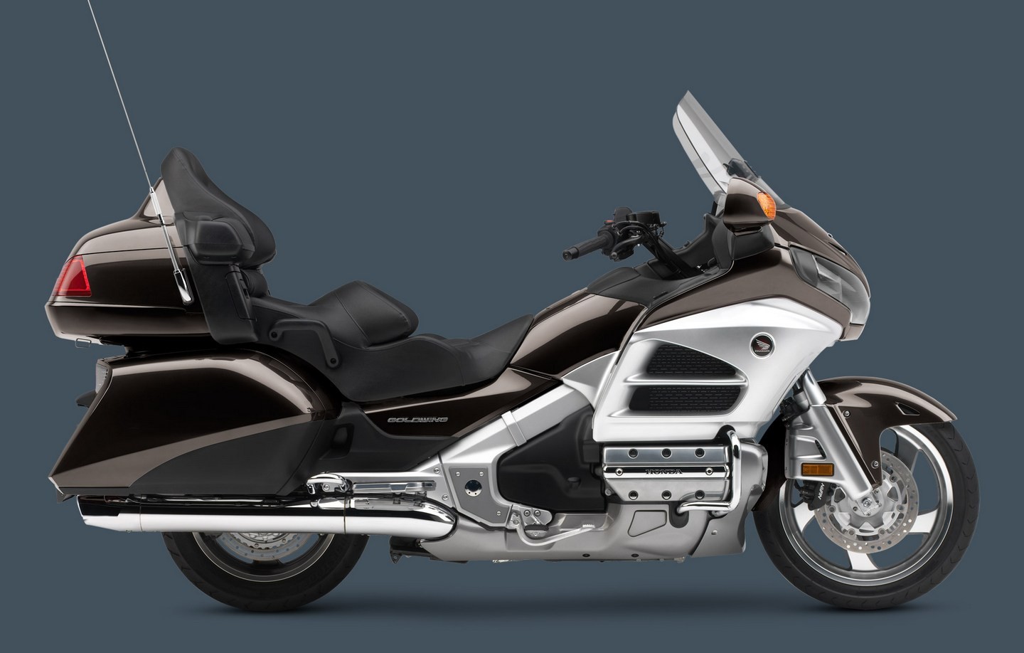 รถ, รถจักรยานยนต์, ยานพาหนะ, ฮอนด้า, เรือลาดตระเวน, Honda Goldwing, ล้อ, รถจักรยานยนต์, ยานพาหนะบก, การออกแบบยานยนต์, ภายนอกยานยนต์, รถยนต์ทำ, กันชน