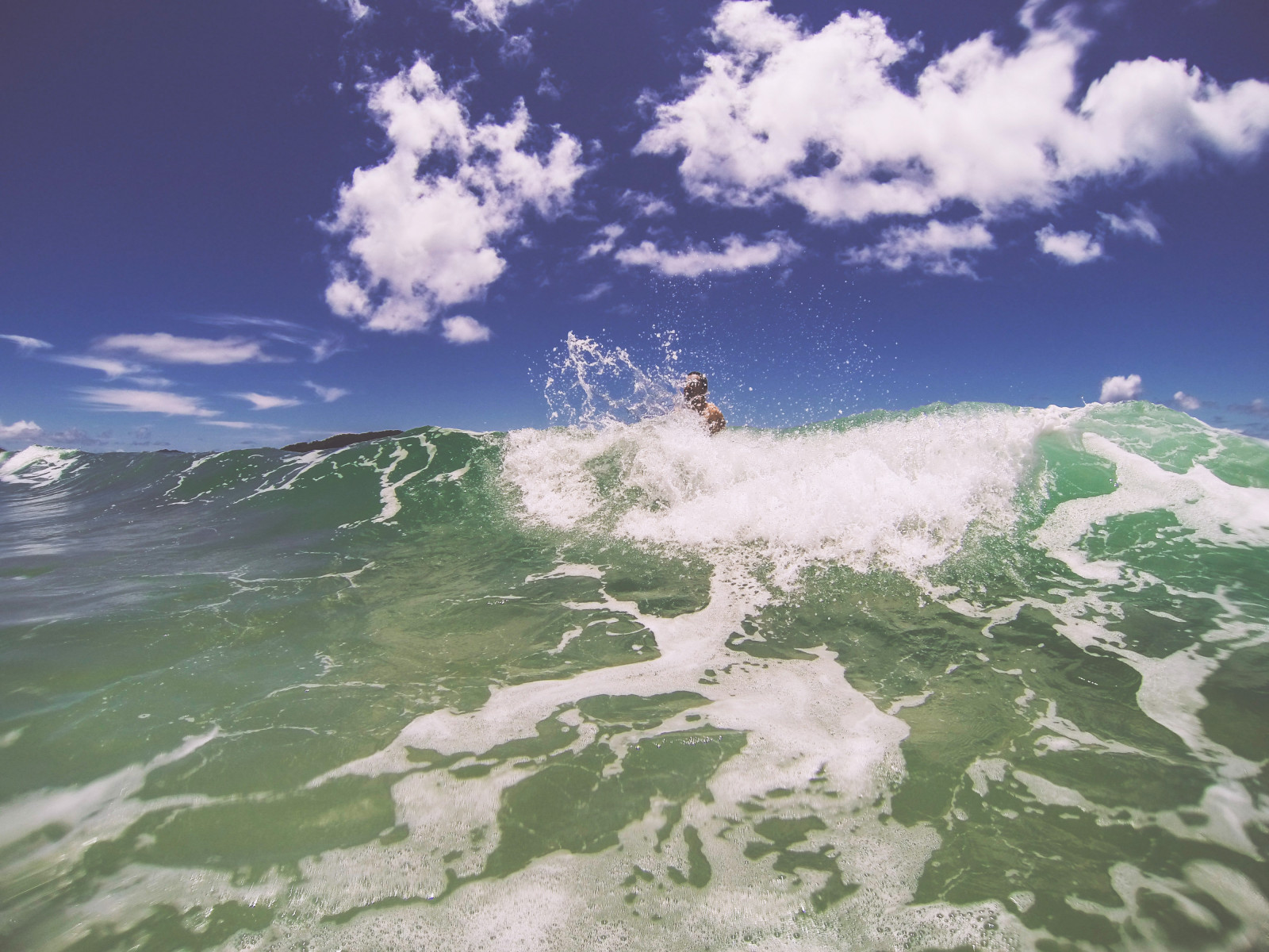 vlna, voda, moře, mořská vlna, nebe, oceán, mrak, coastal and oceanic landforms, pobřeží, pobřeží, Terén, vodní zdroje, krajina, slapy, pelerína