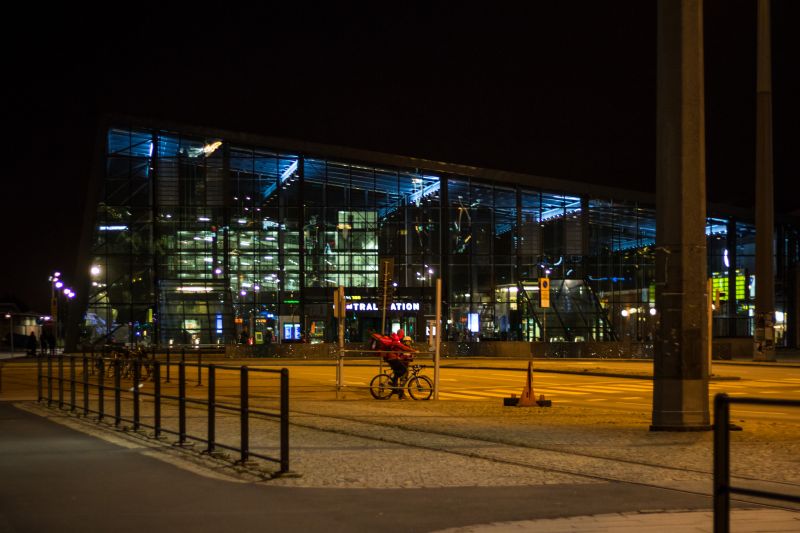 pouliční osvětlení,město,panoráma města,noc,ulice,silnice