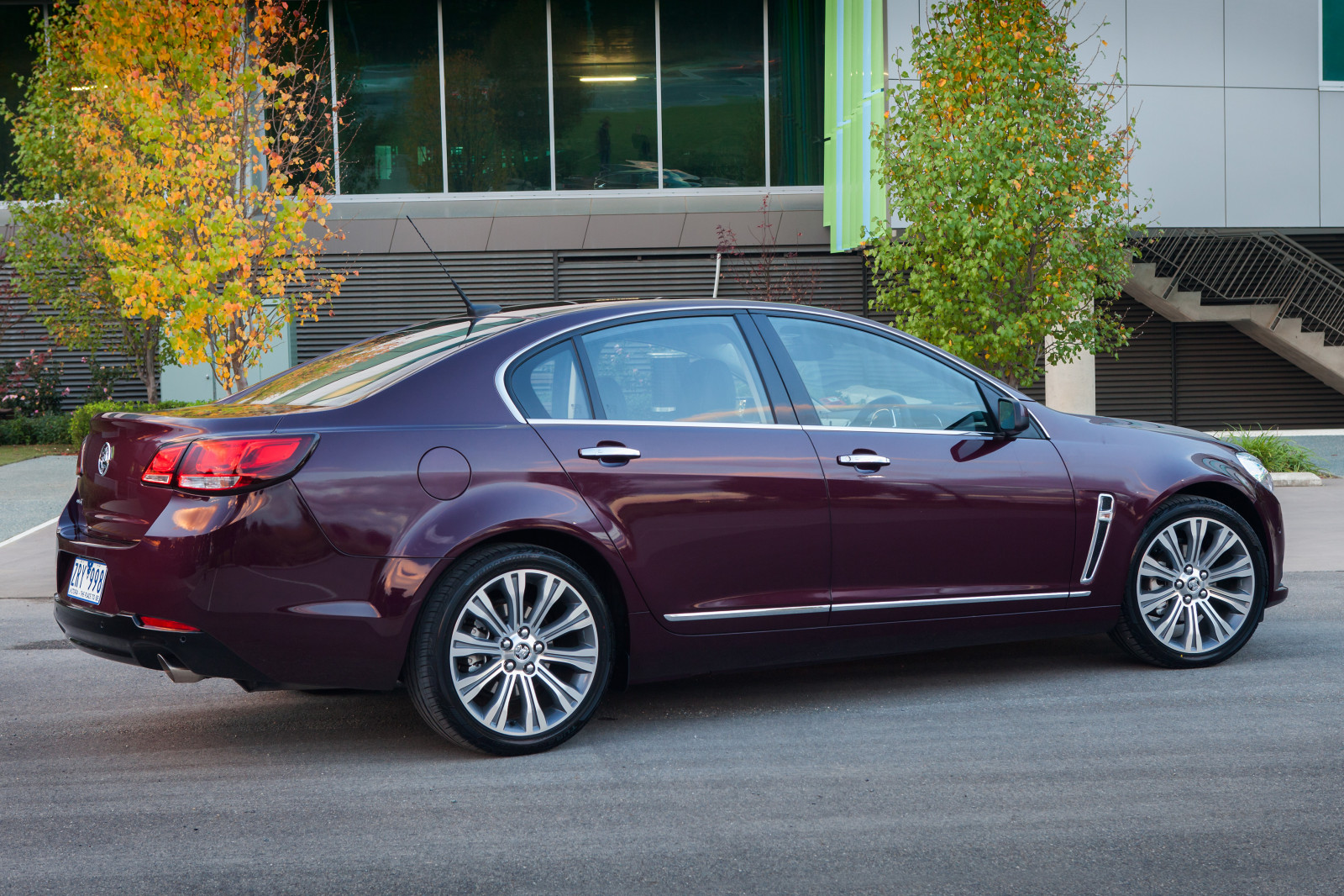 bil, køretøj, 2013, Sedan, Holden, netcarshow, netcar, bil billeder, bil foto, VF Calais V sedan, hjul, kant, jord køretøj, automotive exterior, bil make, luksus køretøj, udøvende bil, midten størrelse bil, fuld størrelse bil