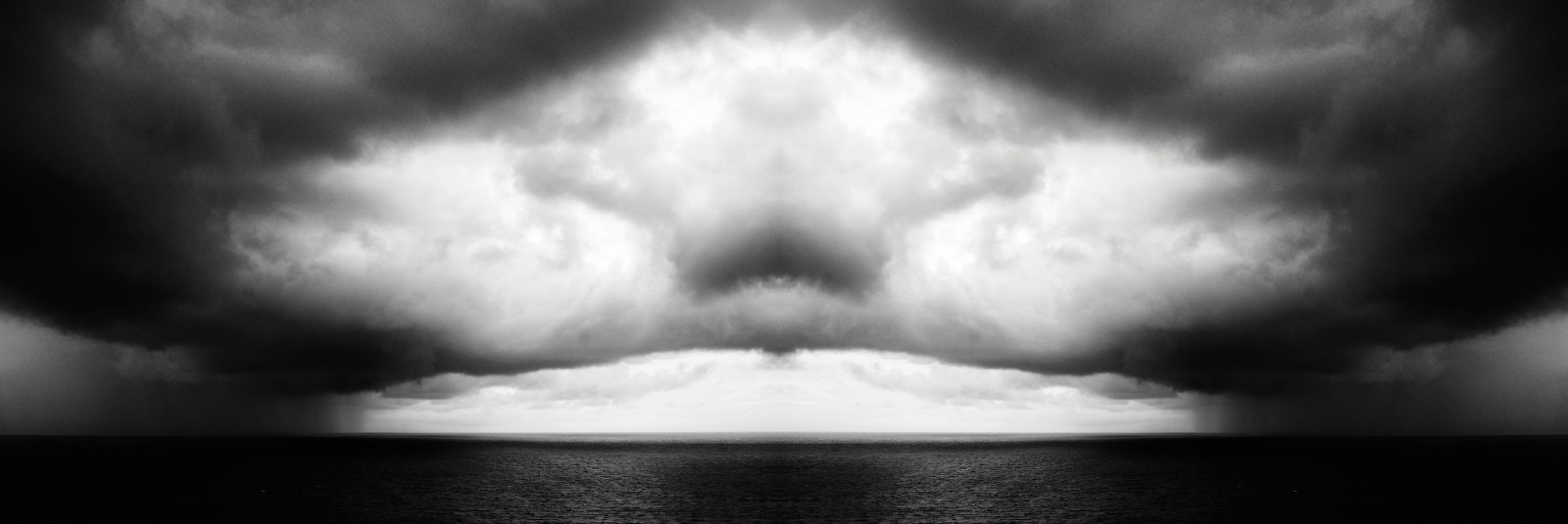 černobílý, Příroda, odraz, nebe, déšť, fotografování, mraky, symetrie, uklidnit, bouřka, vítr, horizont, Sony, atmosféra, Bali, zrcadlové, Černý a bílý, mrak, deštivý, mygearandme, oceán, přímořská krajina, natur, carlzeiss, tma, cesta, dech beroucí, mygearandmepremium, Schwarzweiss, během dne, rekuperační, meer, okázalý, počítač tapeta, Atmosféra Země, Černý a bílý, monochromatické fotografování, zblízka, meteorologický jev, kupa, obal knihy, unheimlich, fascinující, jev, klid před bouří, temné mraky, před bouřkou, vlhčí, horizont, období dešťů, gespiegelt, wideangel, průlom, spektakul r, hustý déšť, ohrožení, variosonnart281635, dslra550, diptychon, regenwolken, heavyweather, durchbruch, S dostasien, Seest ck, Uluwatu, Regenfront, Regenzeit, Neurčitost, Bedrohung, Tvrdé, Bedrohlich, Beeindruckend, Těžké bouře, Explore1339, stock photography
