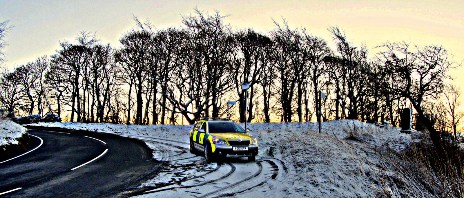 stromy, sníh, zima, vozidlo, silnice, svítání, Studený, ráno, Steh, 999, YAS, Skoda, strom, počasí, svítání, prozkoumat, sezóna, mikrofon, dráha, záchranná služba, Sheffield, dřevina, RRV, autostitch, grenoside, explore416, jawbonehill, skodascout, jan2015