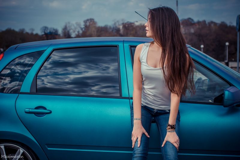 ženy, model, dlouhé vlasy, auto, vozidlo, bruneta ženy, model, dlouhé vlasy, auto, vozidlo, bruneta
